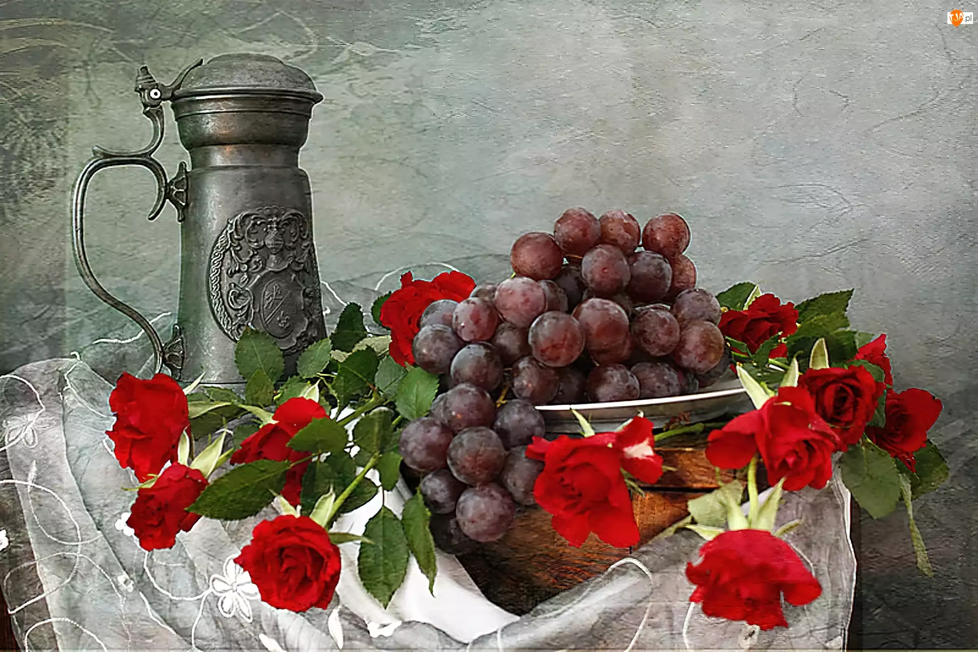 Kufel, Winogrona, Kwiaty, Róże