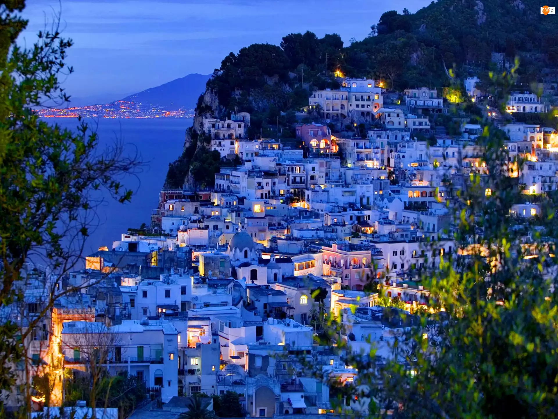 Domy, Capri, Noc, Wyspa