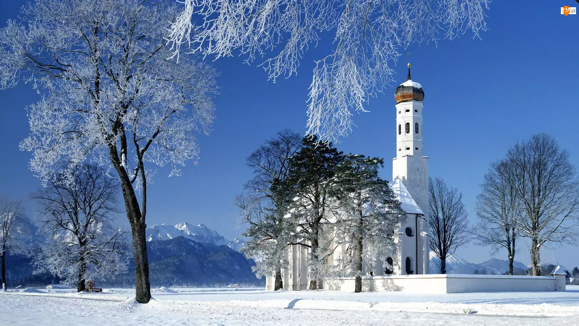 Drzewa, Śnieg, Kościół, Góry