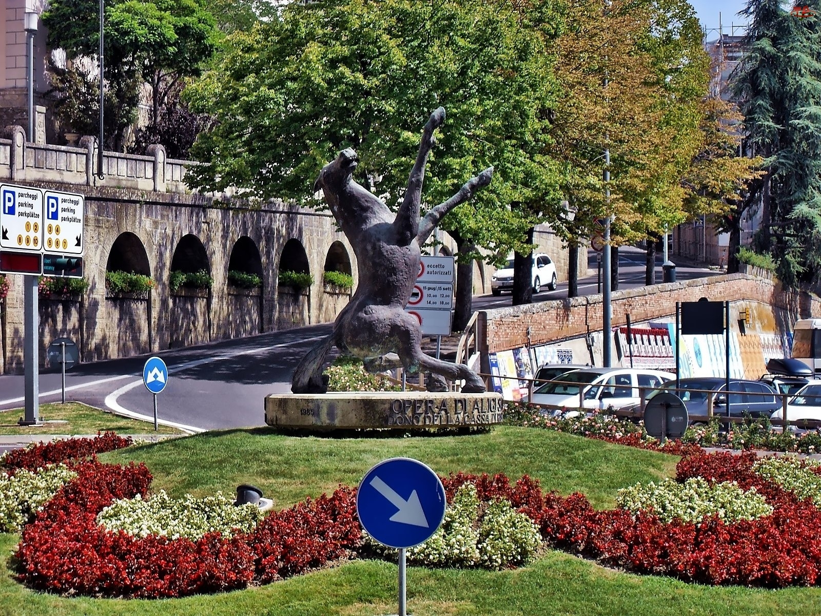 Rondo, San Marino, Posąg Konia, Ulica