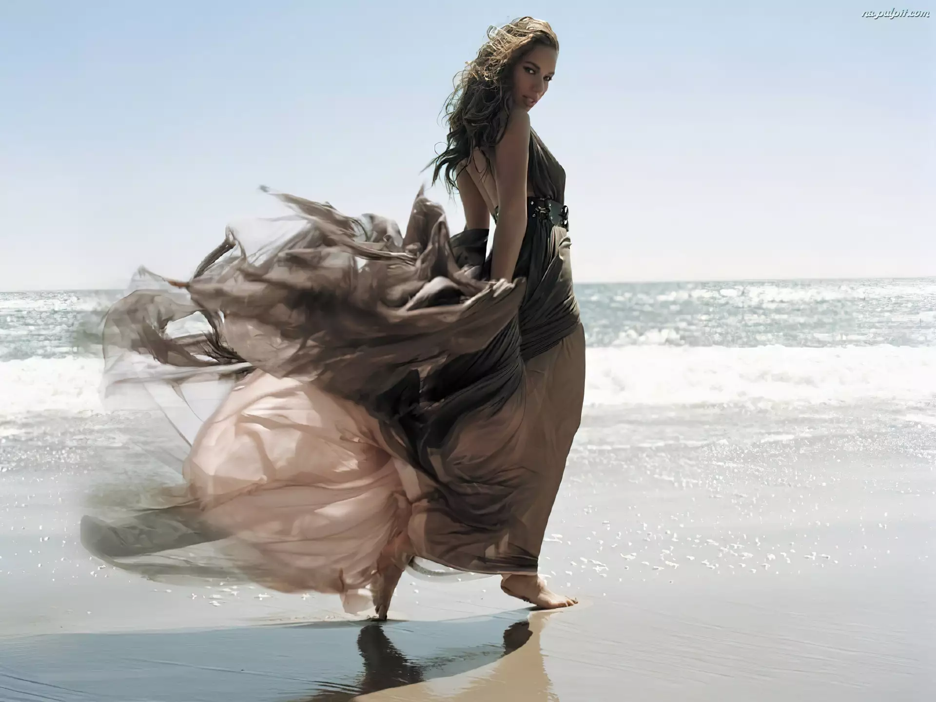 Plaża, Leona Lewis, Zwiewna, Suknia