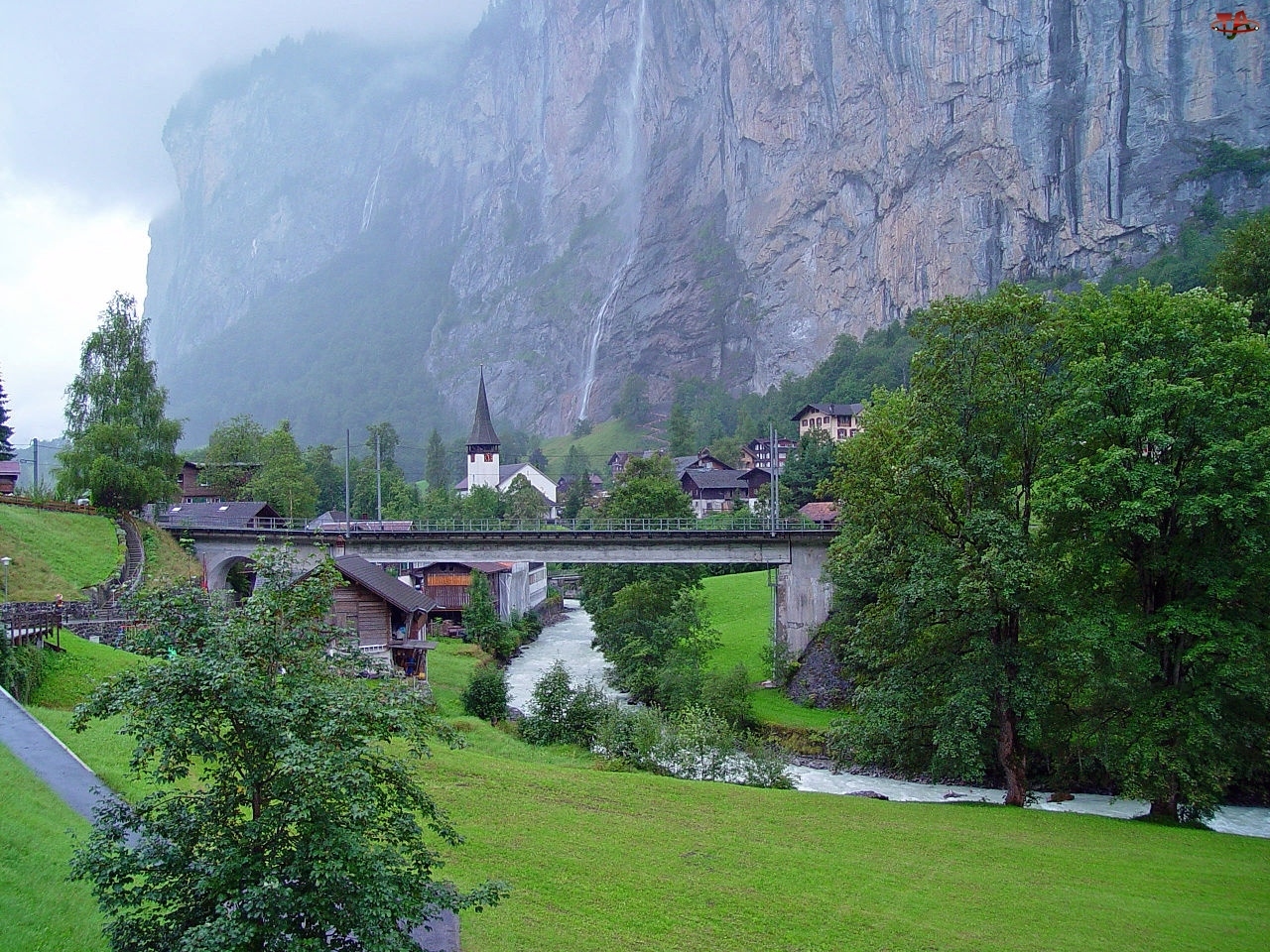 Drzewa, Lauterbrunnen, Rzeka, Szwajcaria, Most, Góra
