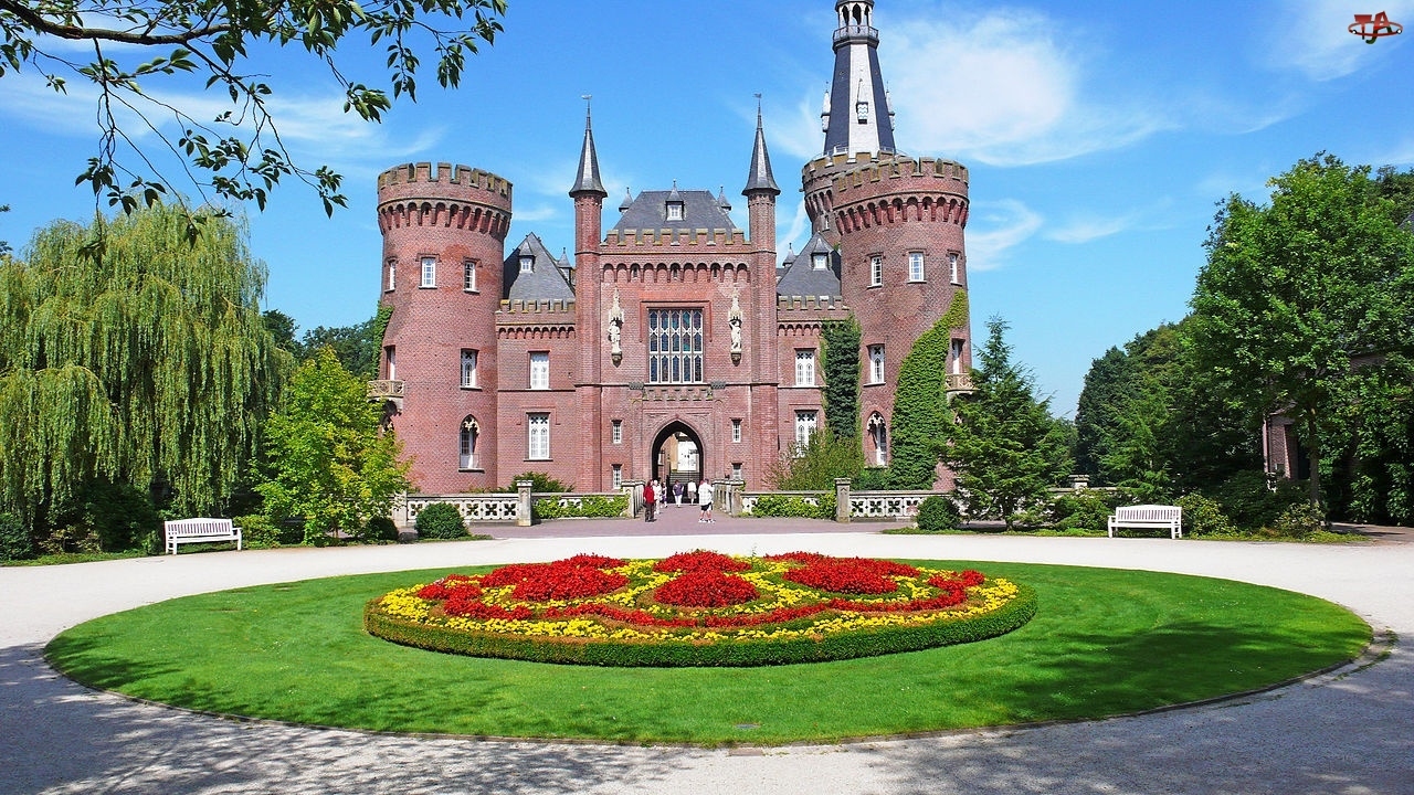 Zamek, Niemcy, Kwiaty, Klomb, Moyland