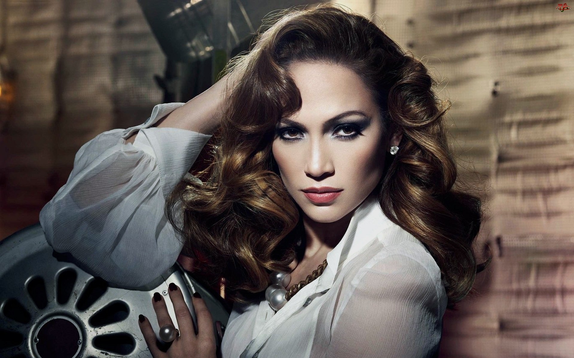Biżuteria, Jennifer Lopez, Makijaż