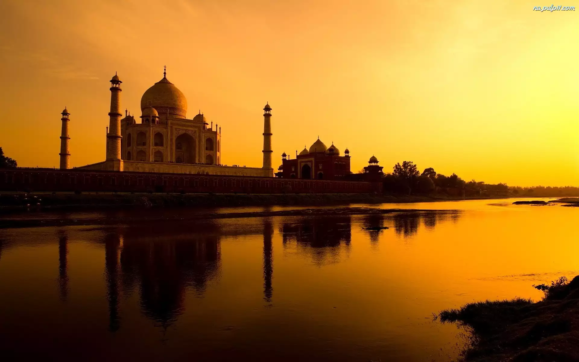 Tadż Mahal, Zachód Słońca