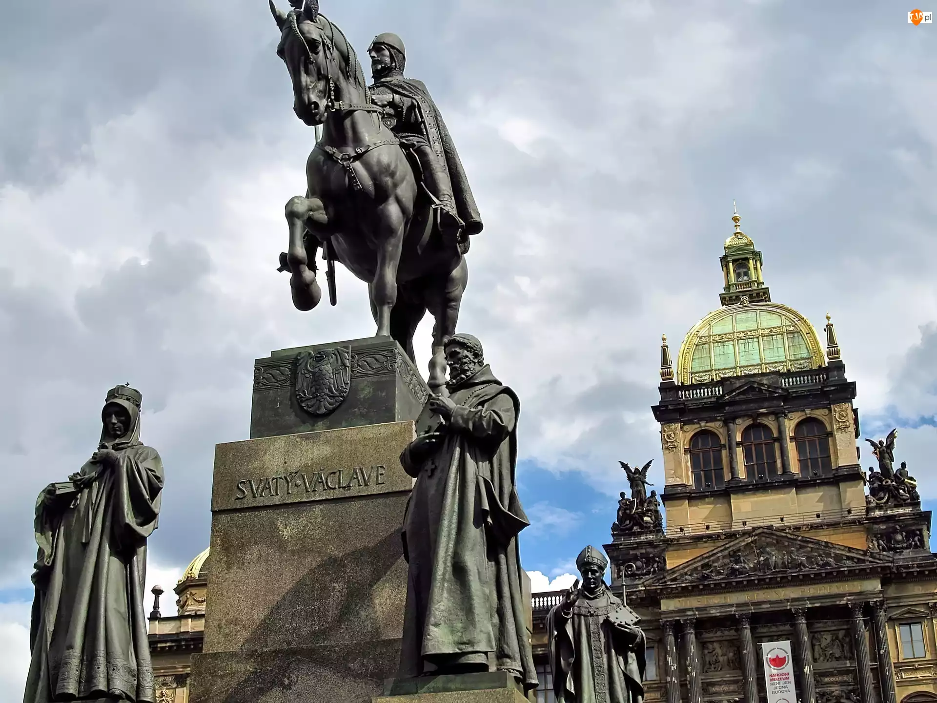 Posąg, Muzeum Narodowe, Praga, Czechy, Pomnik Świętego Wacława