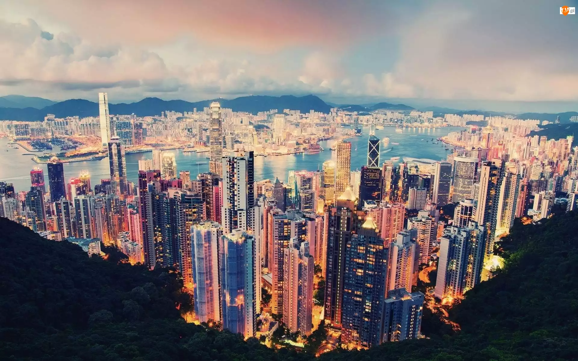 Niebo, Hong Kong, Wieżowce