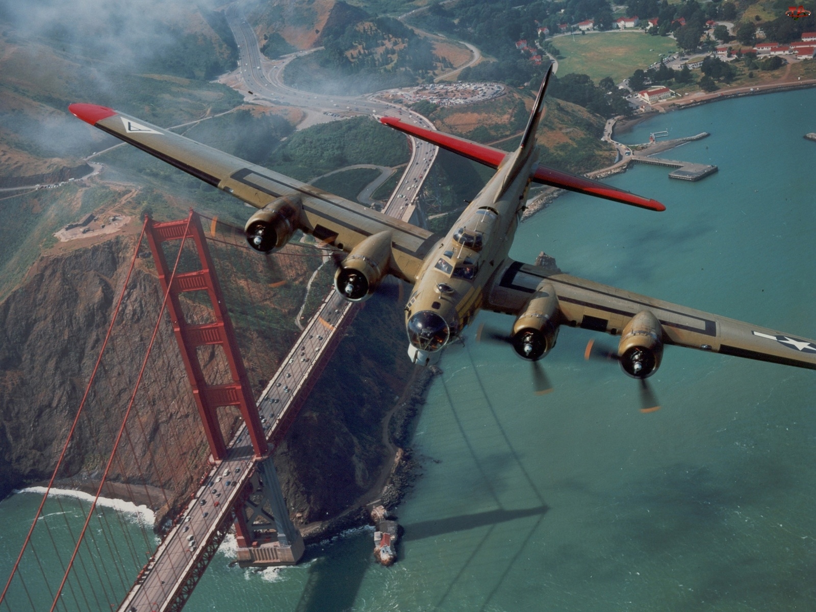 Most Golden Gate, Samolot, Turbośmigłowy