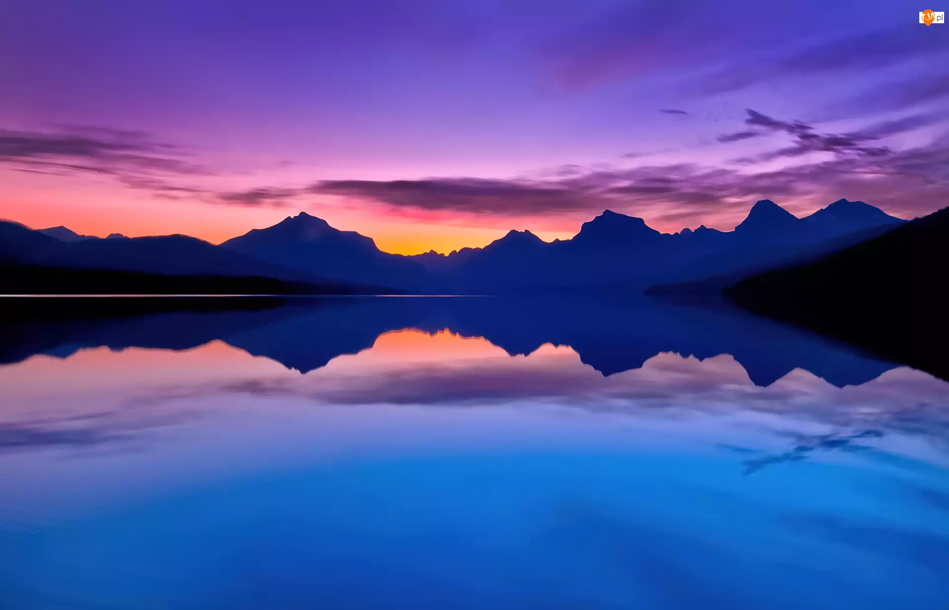 Zachód słońca, Góry, Jezioro