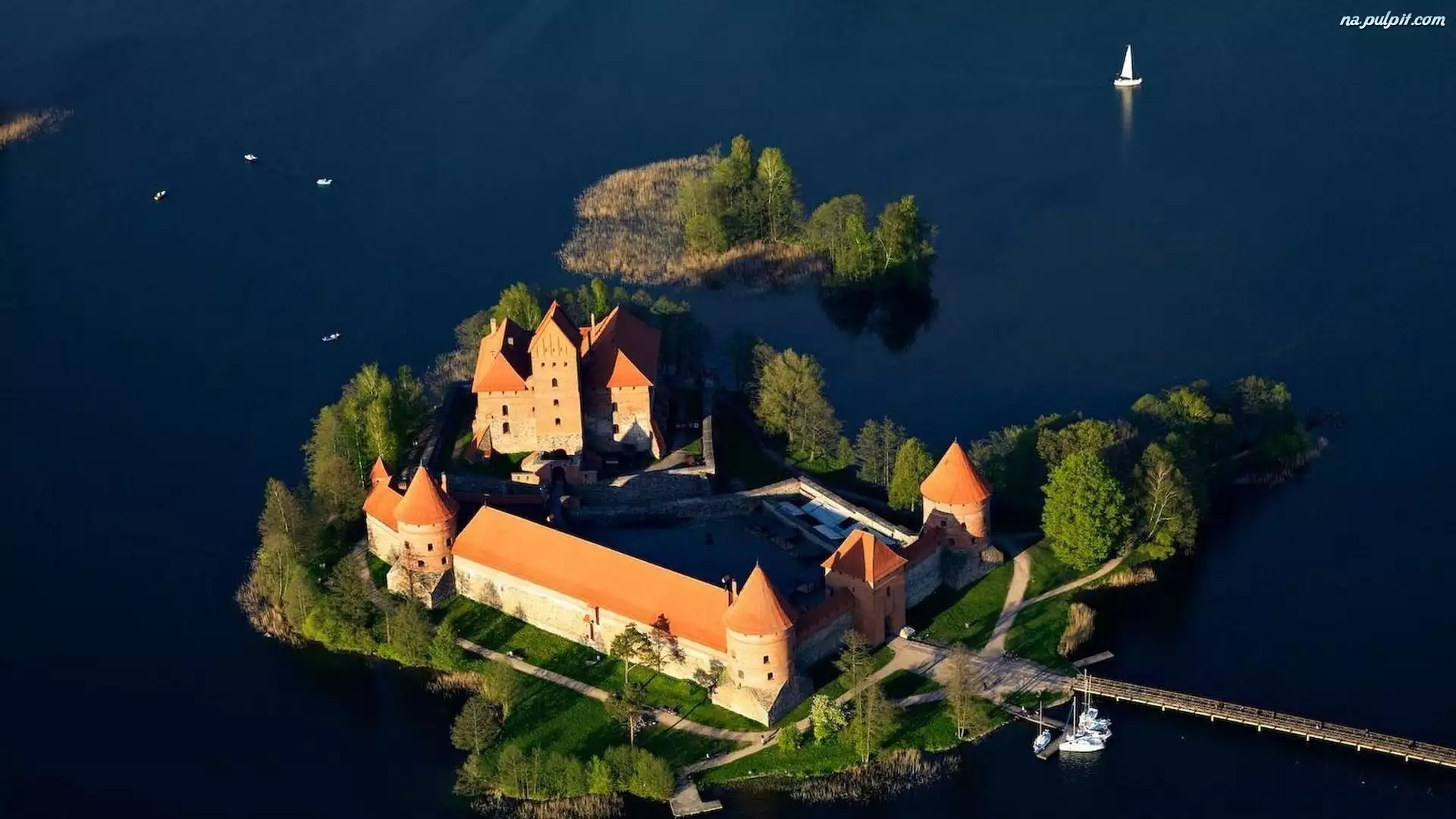 Jezioro Galwe, Zamek w Trokach, Troki, Litwa