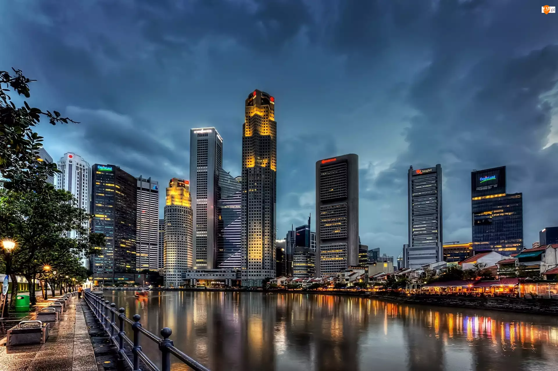 Zmrok, Singapur, Wieżowce, Miasto
