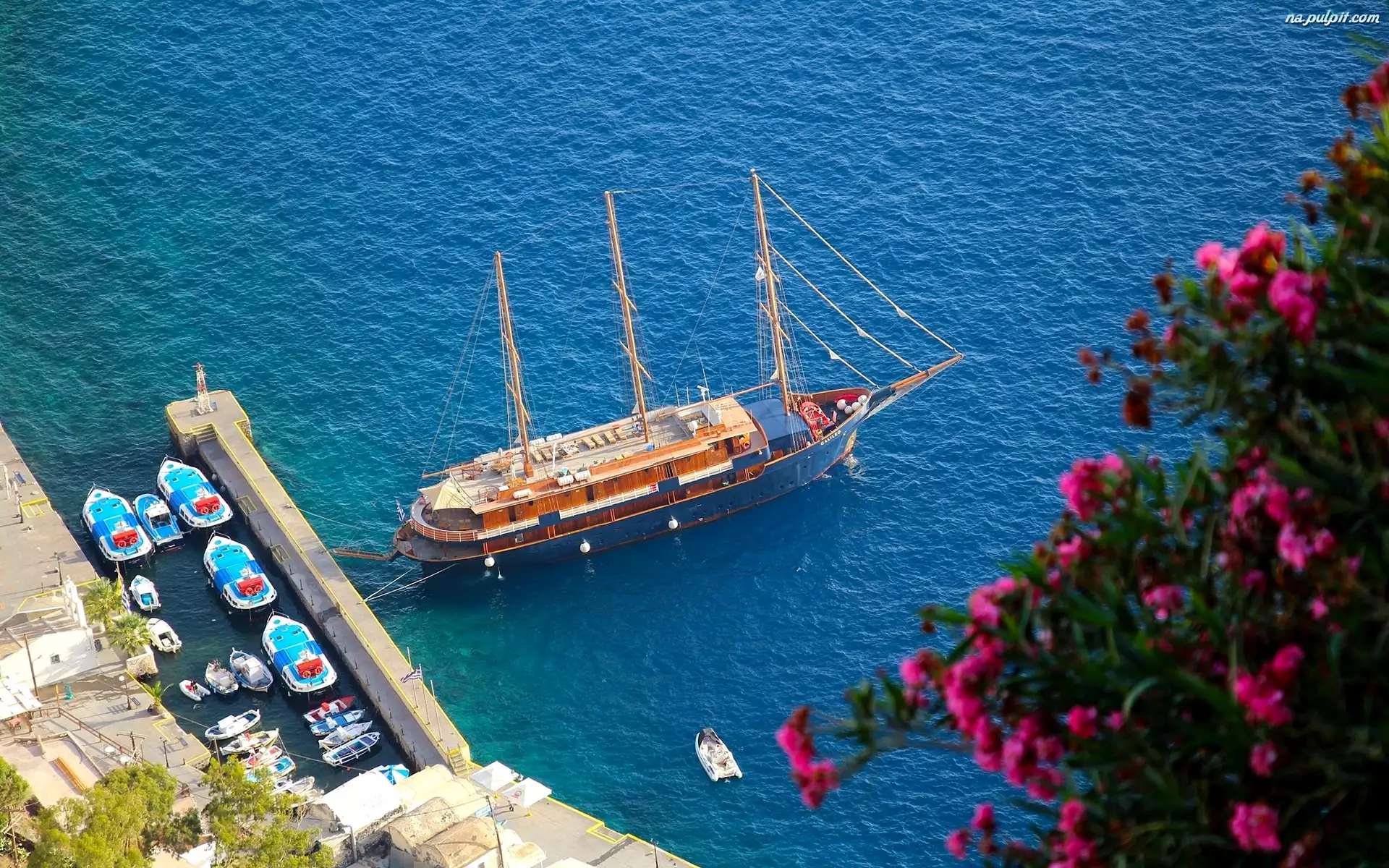 Statki, Morze Egejskie, Kwiaty, Santorini, Łodzie
