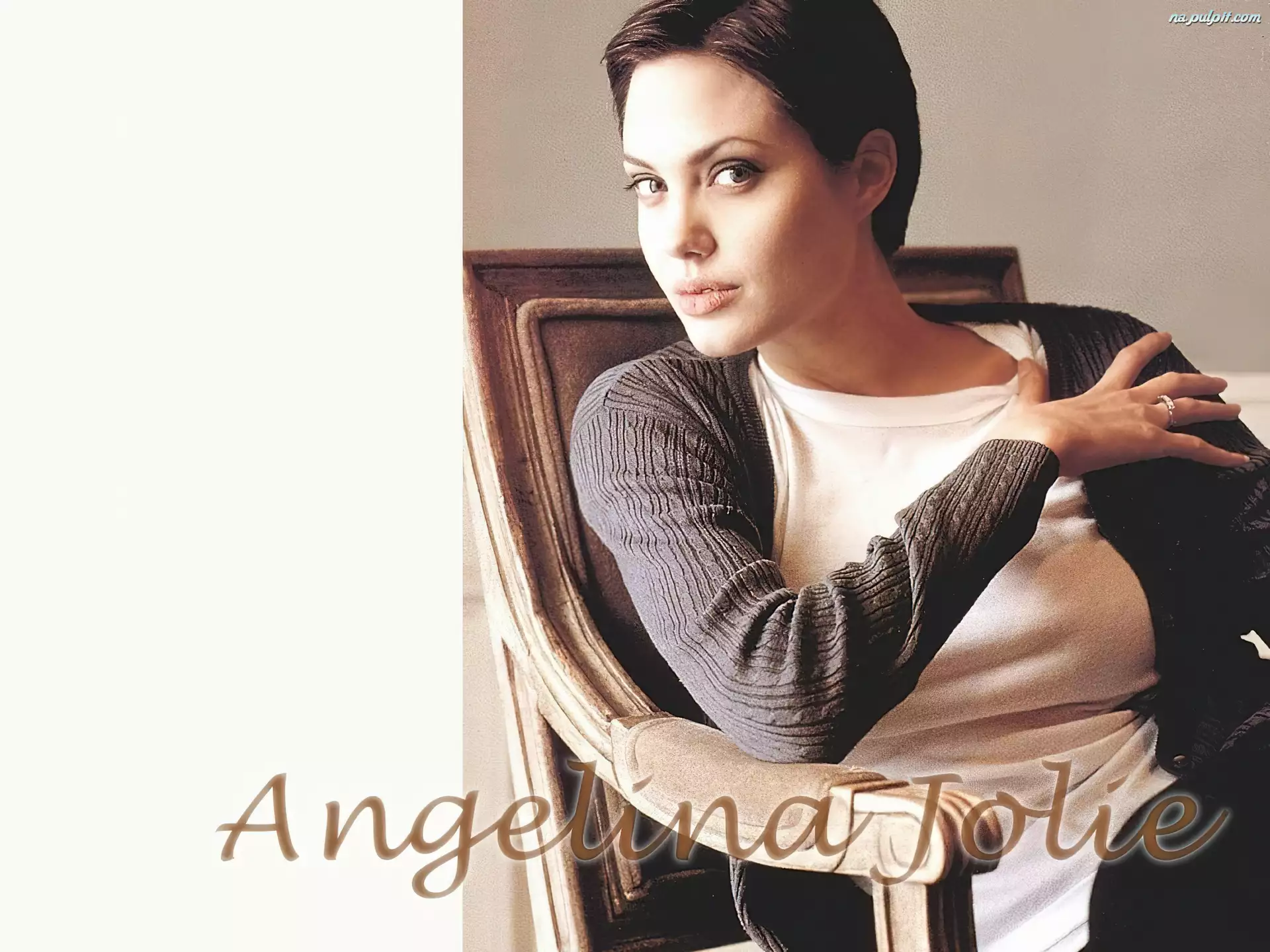 Pierścionek, Angelina Jolie