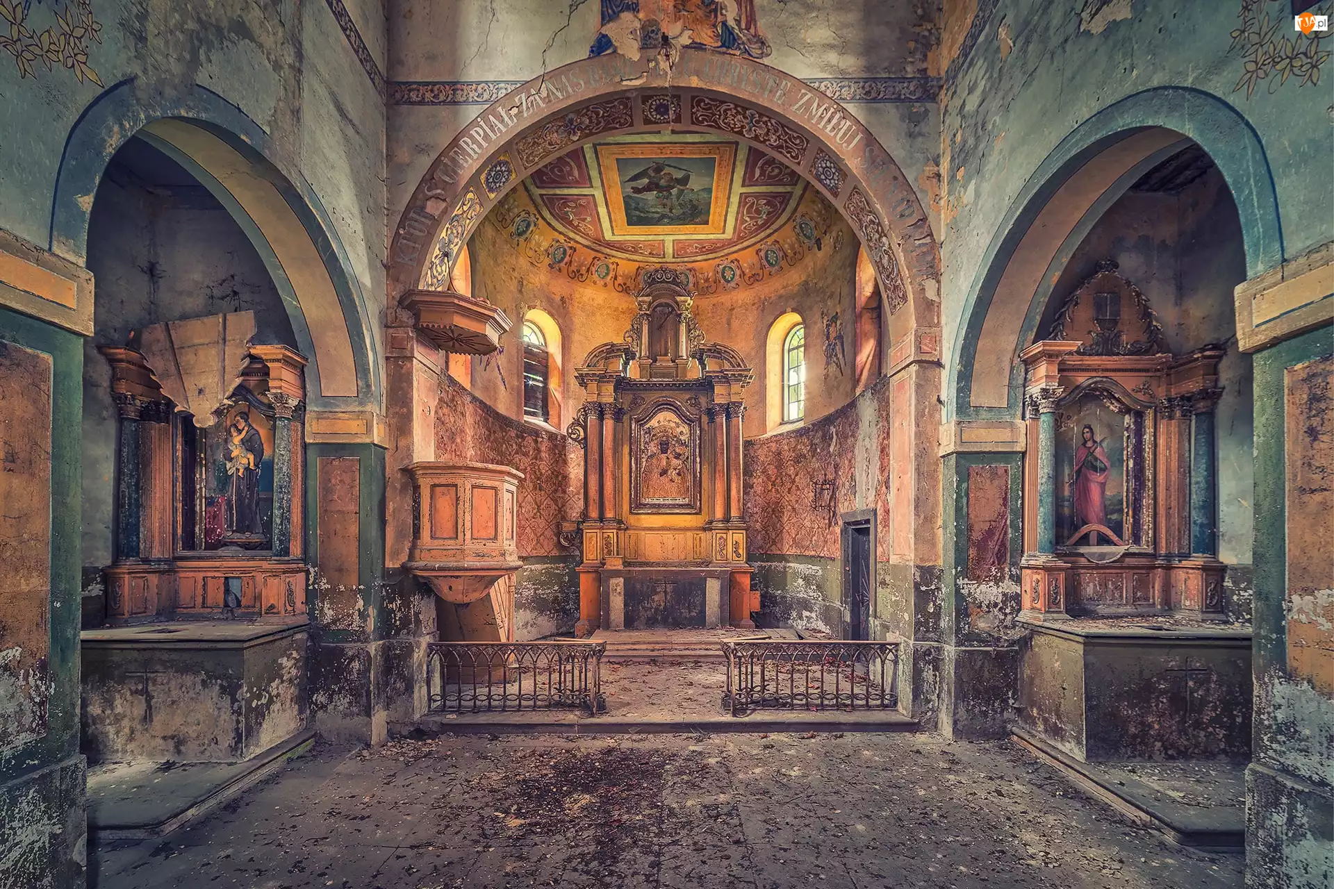 Kościół, Ruina