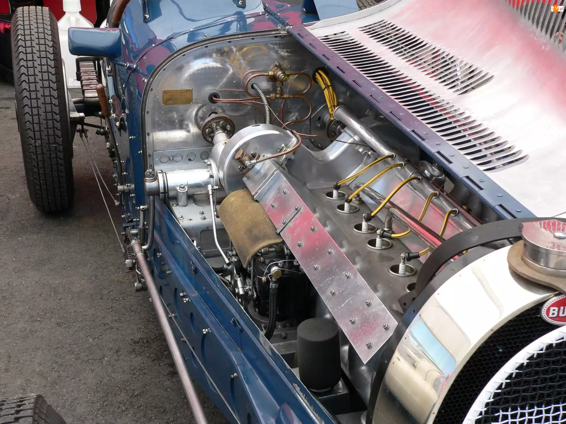 silnik, Bugatti