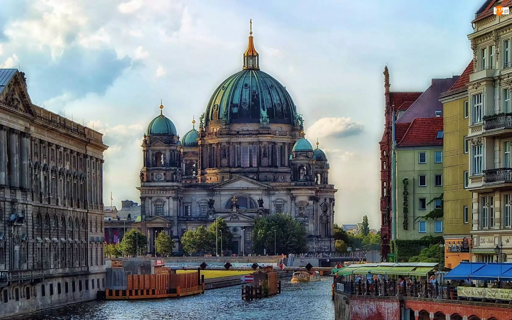 Miasta, Berlin, Katedra, Fragment