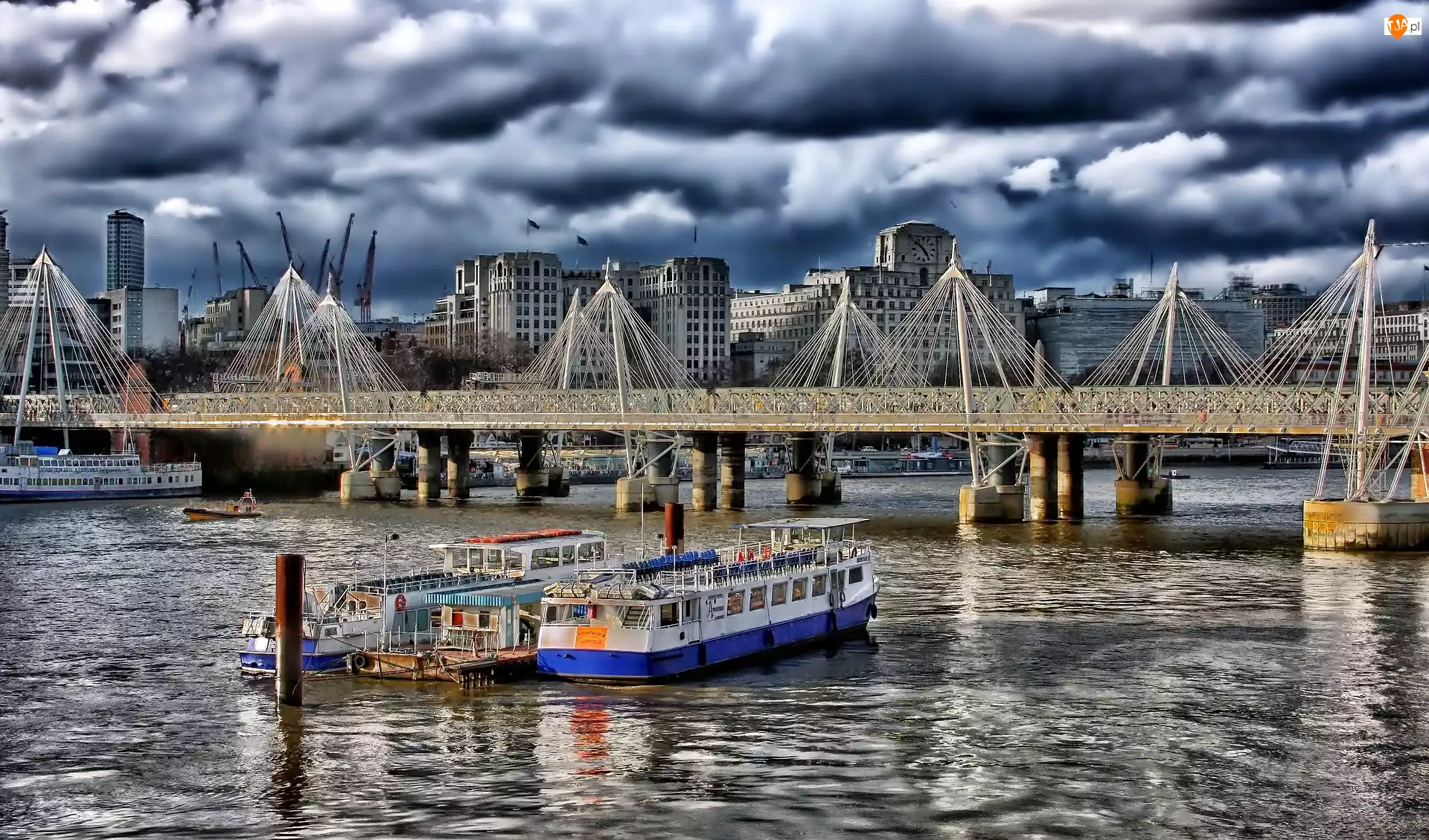 Rzeka, Statki, Londyn, Wycieczkowe, Most, Chmury