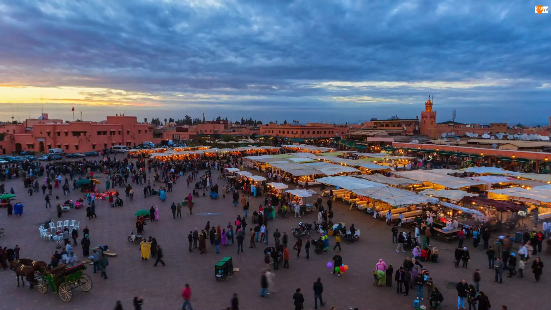 Ludzie, Maroko, Marrakesz, Targ