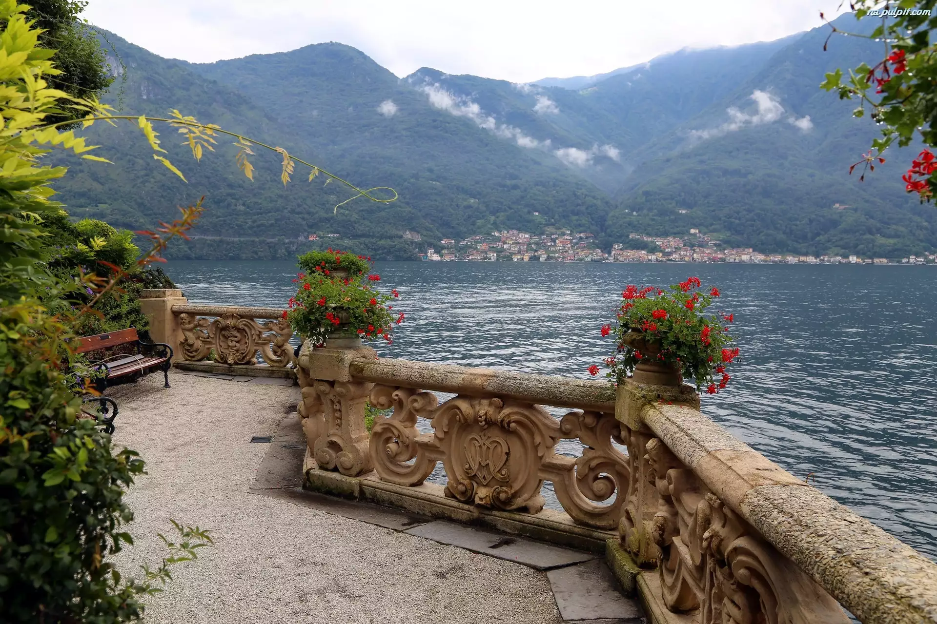Taras, Kwiaty, Jezioro Como, Góry, Włochy, Ławka