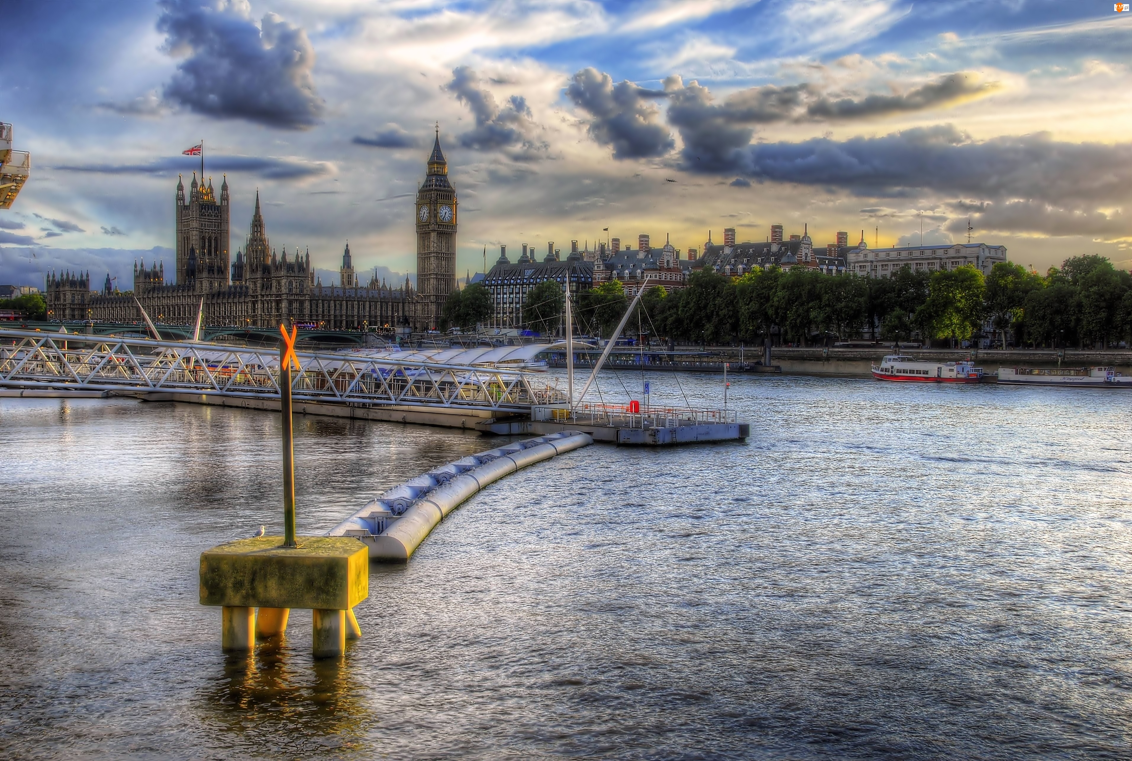 Big Ben, Londyn, Rzeka