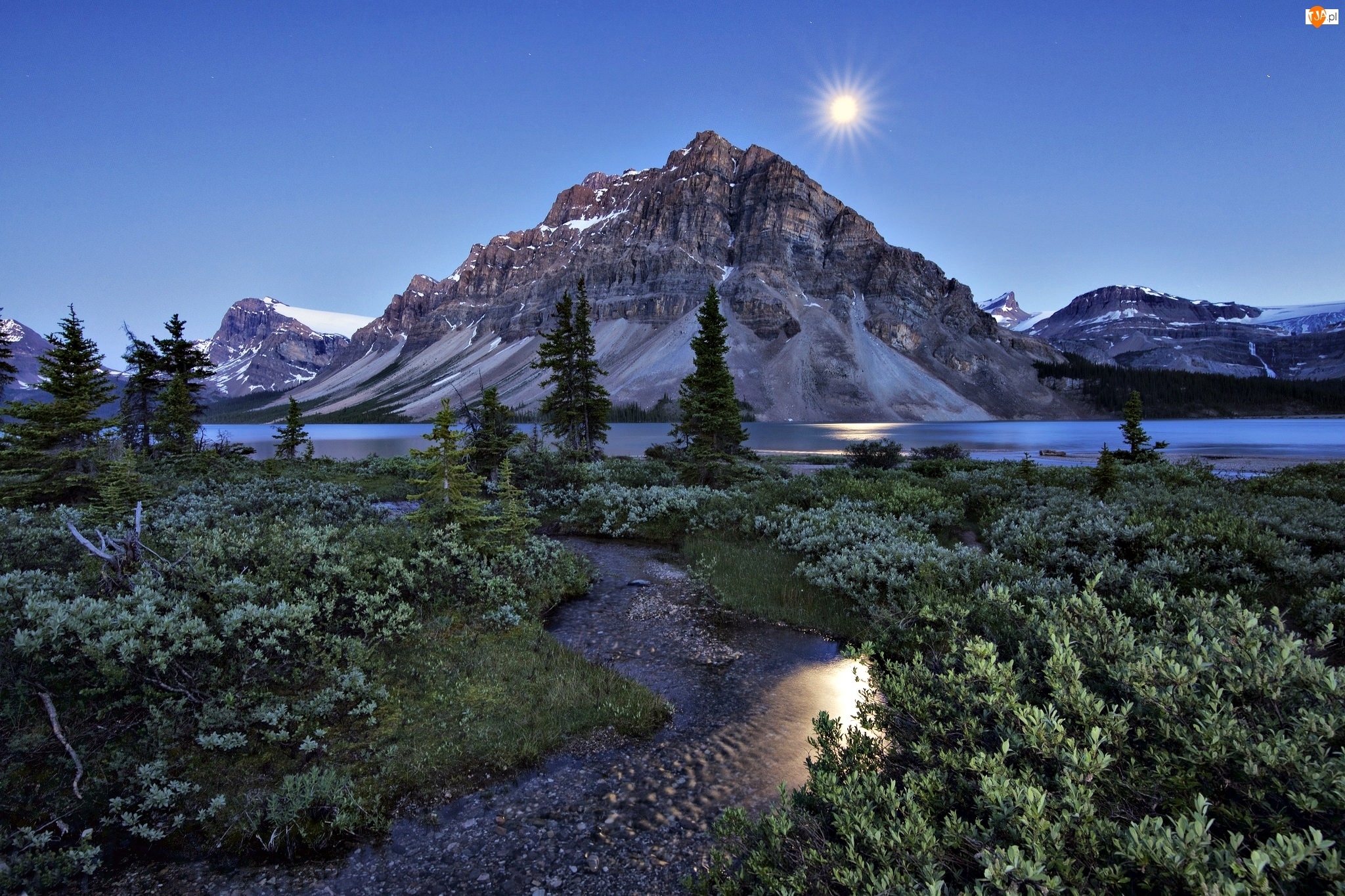 Góry, Jezioro Bow Lake, Kanada, Promienie słońca, Park Narodowy Banff, Szczyt Crowfoot Mountain