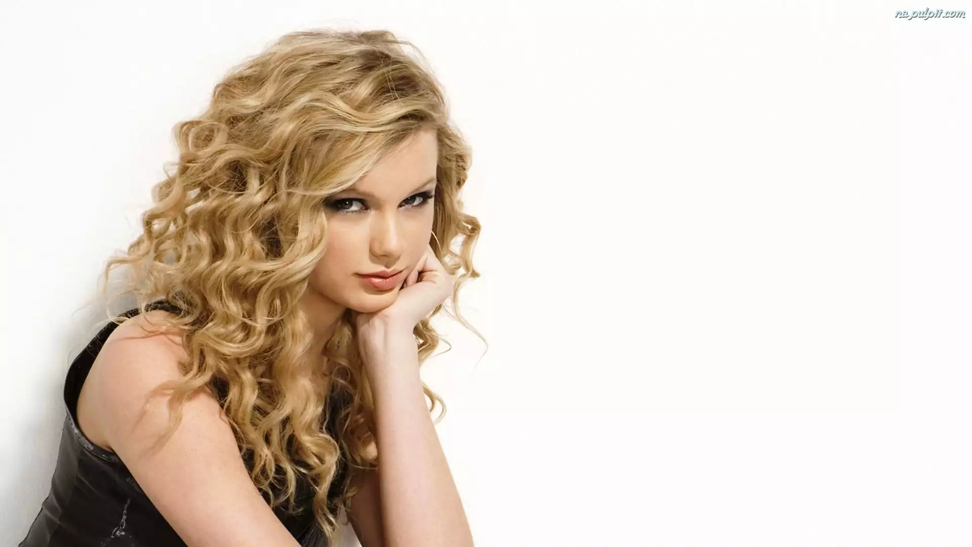 Spojrzenie, Taylor Swift, Blondynka