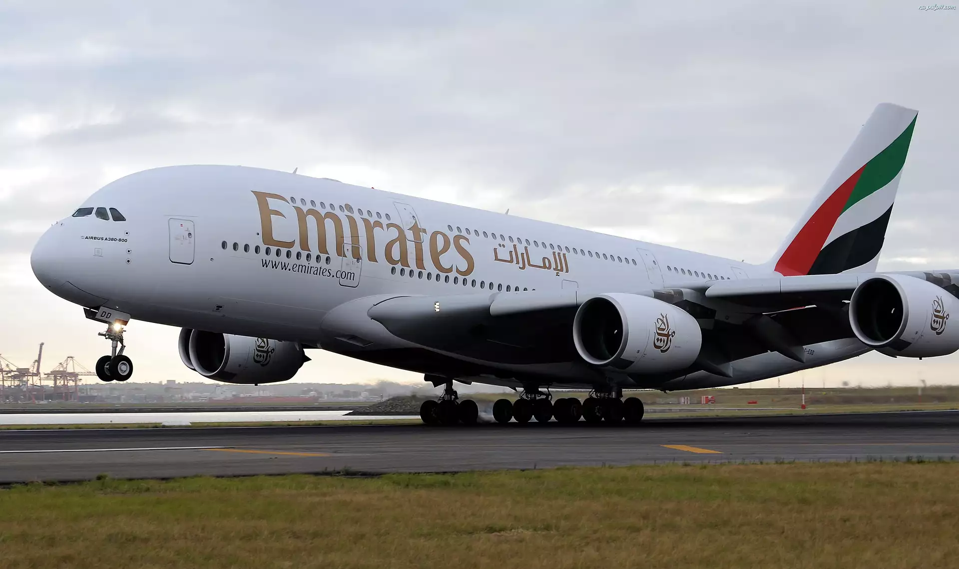 Airbus A380, Samolot, Emirates