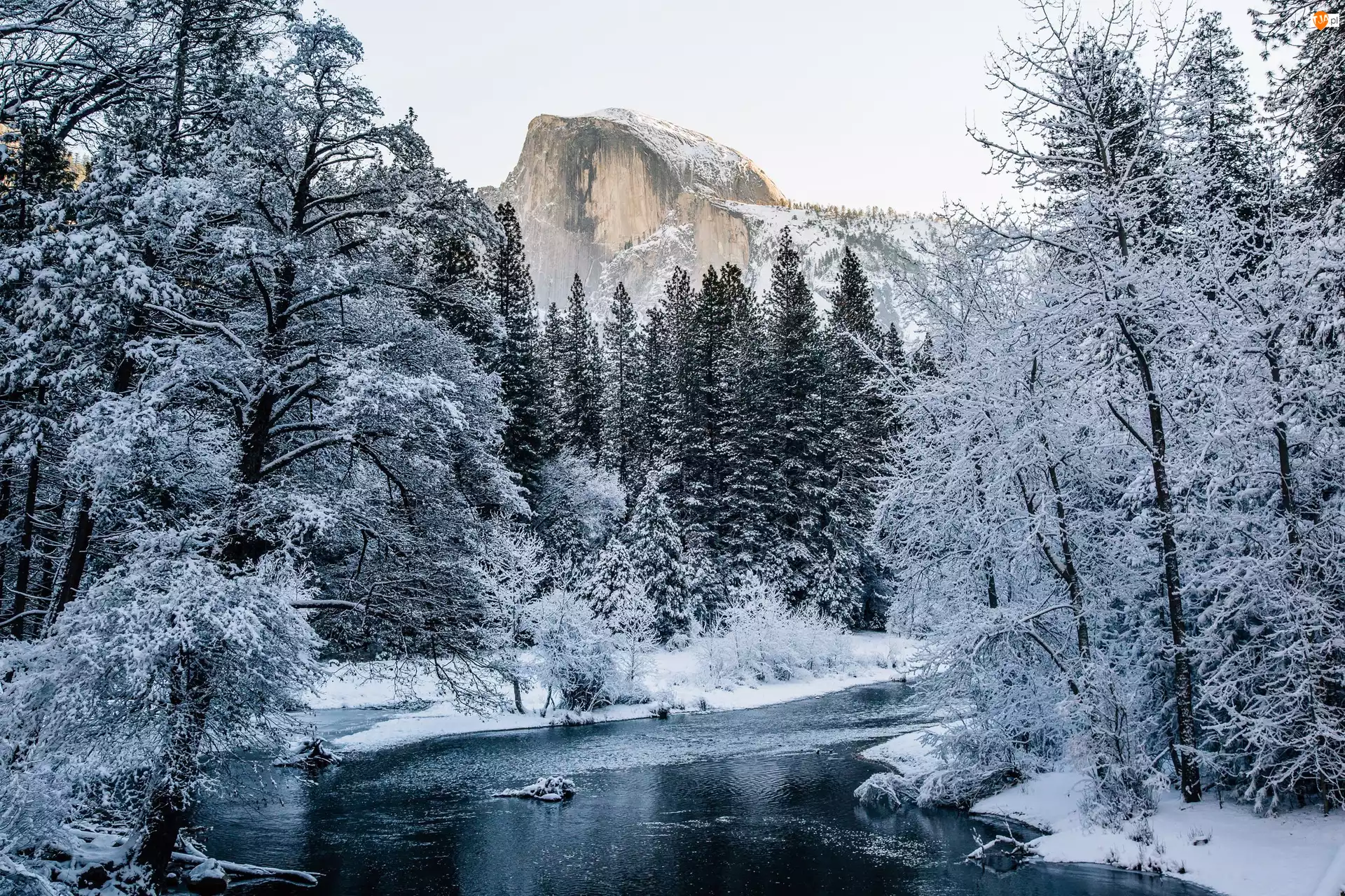 Rzeka, Zima, Stan Kalifornia, Stany Zjednoczone, Góry, Park Narodowy Yosemite, Las