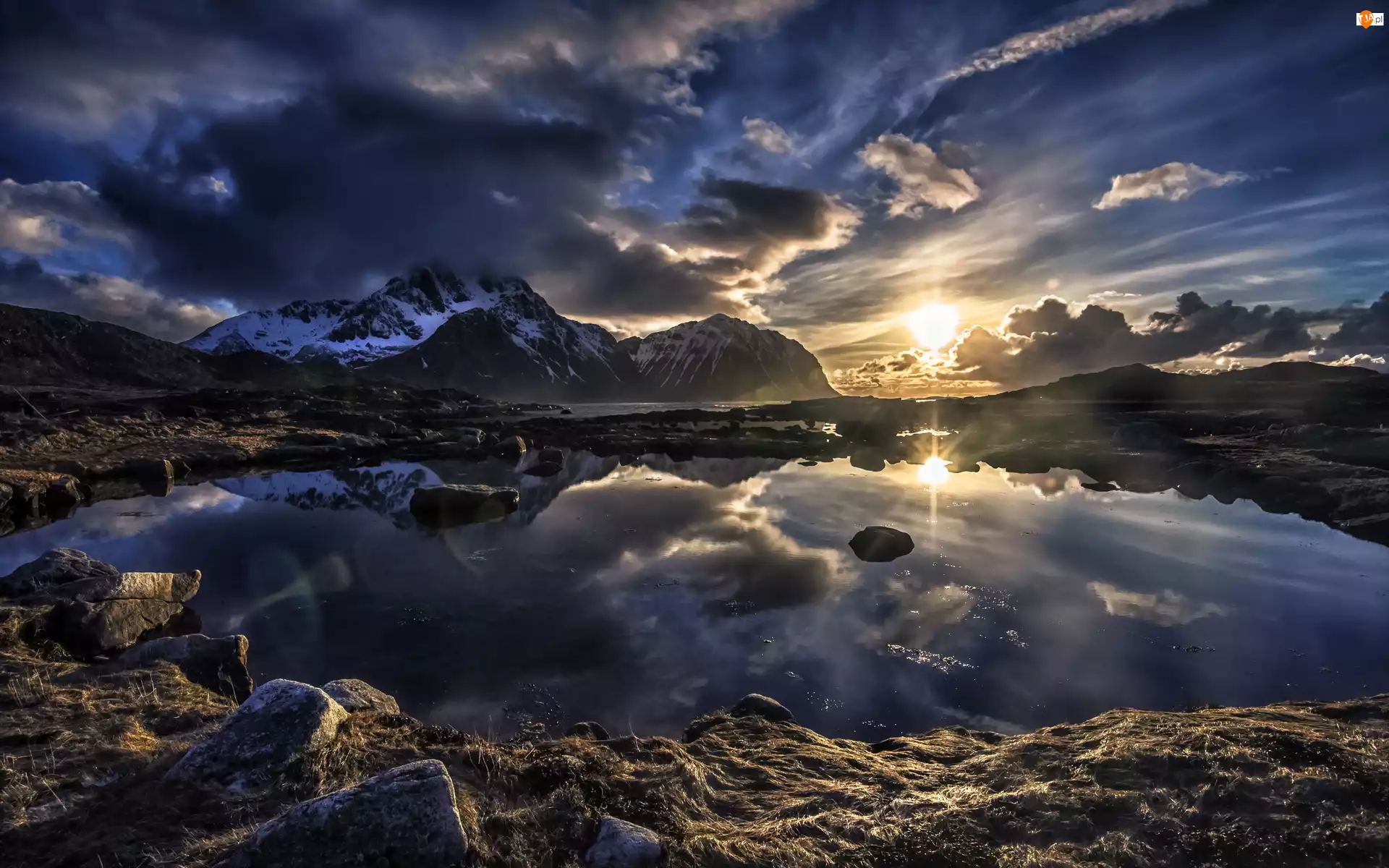 Jezioro, Góry, Lofoty, Norwegia, Niebo, Zachód Słońca, Skały