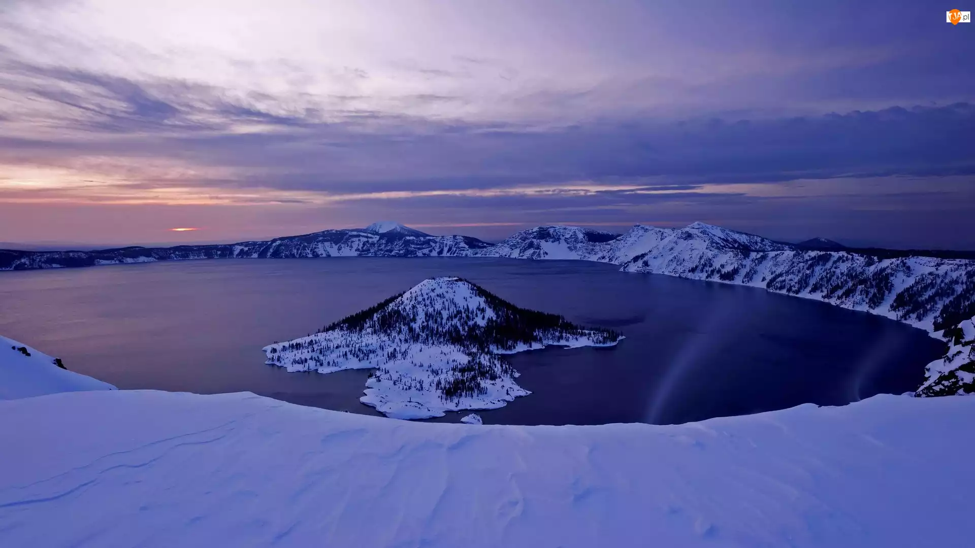 Zima, Wyspa Czarodzieja, Stany Zjednoczone, Wschód słońca, Stan Oregon, Jezioro Kraterowe