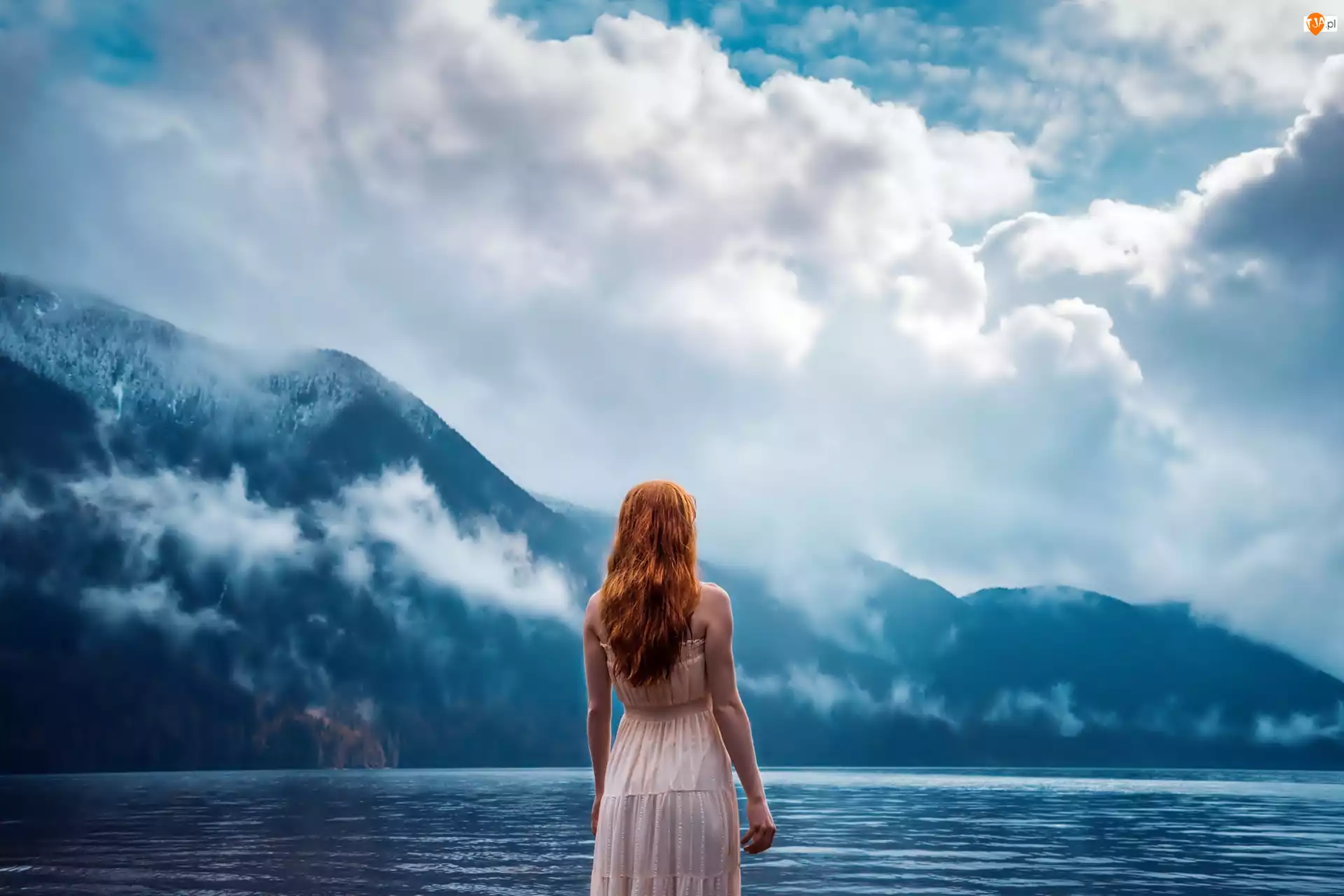 Mgła, Kobieta, Chmury, Góry, Jezioro