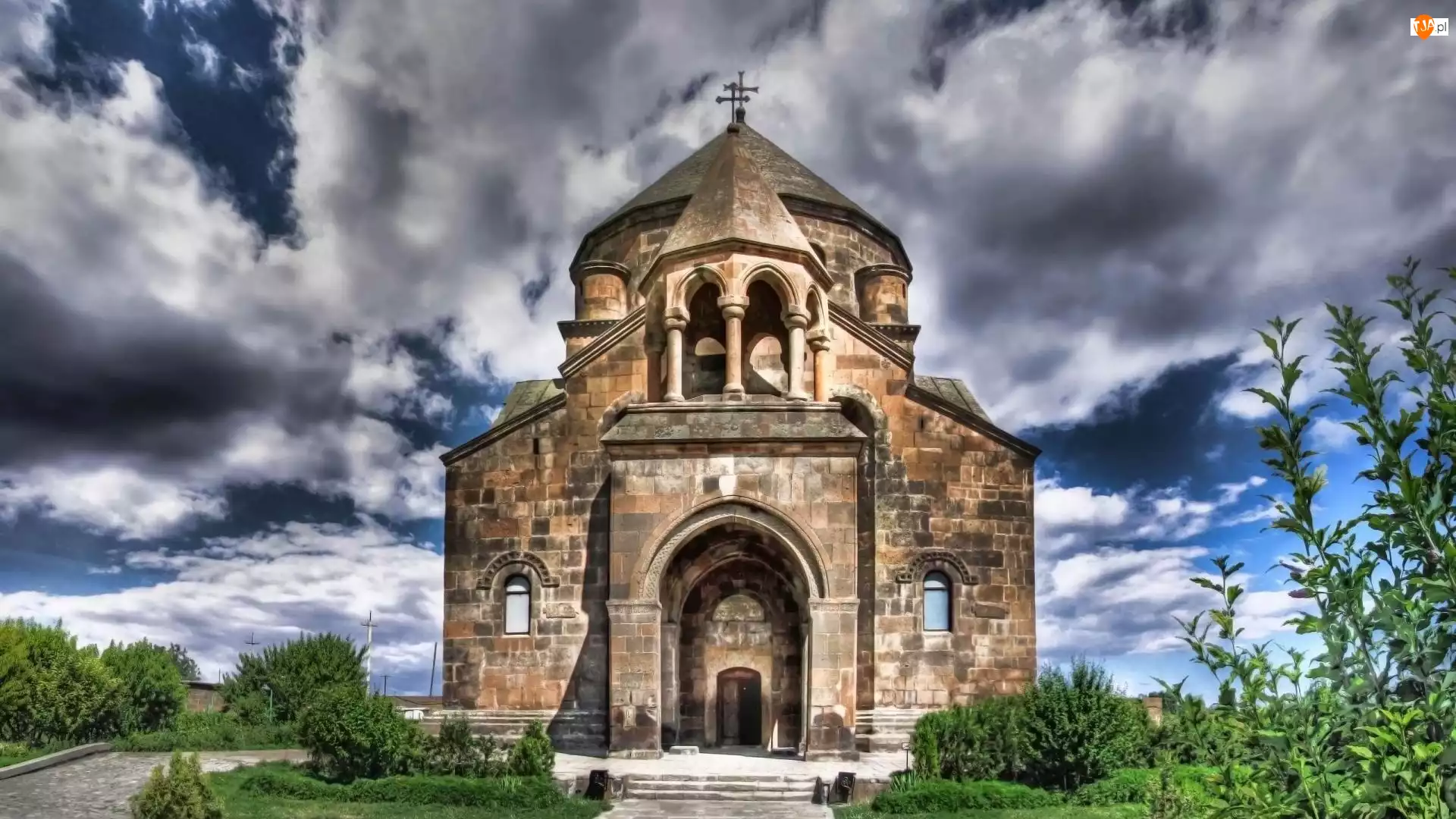 Kościół, Armenia
