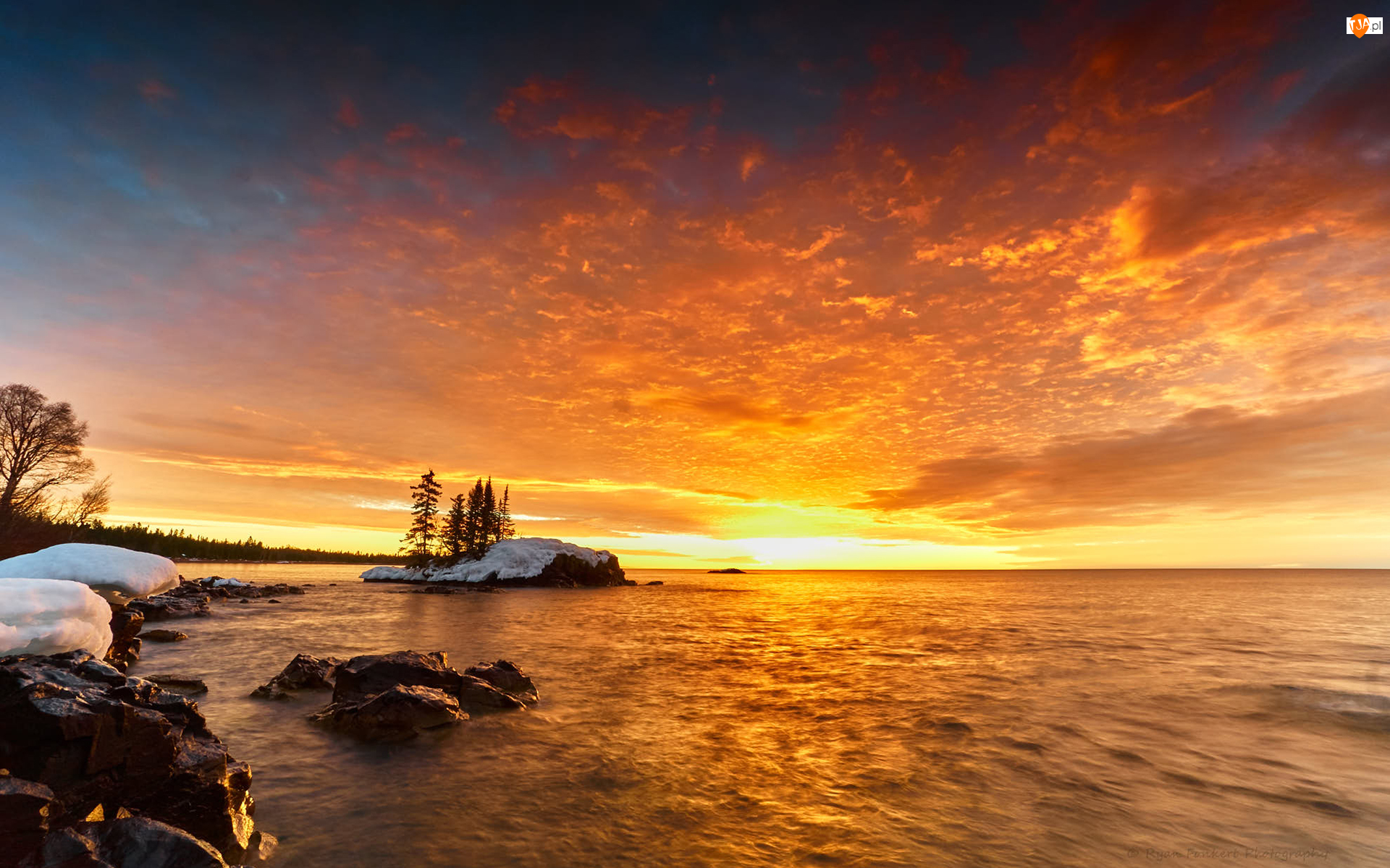 Wyspa, Zachód słońca, Stan Minnesota, Stany Zjednoczone, Kamienie, Jezioro Superior, Drzewa