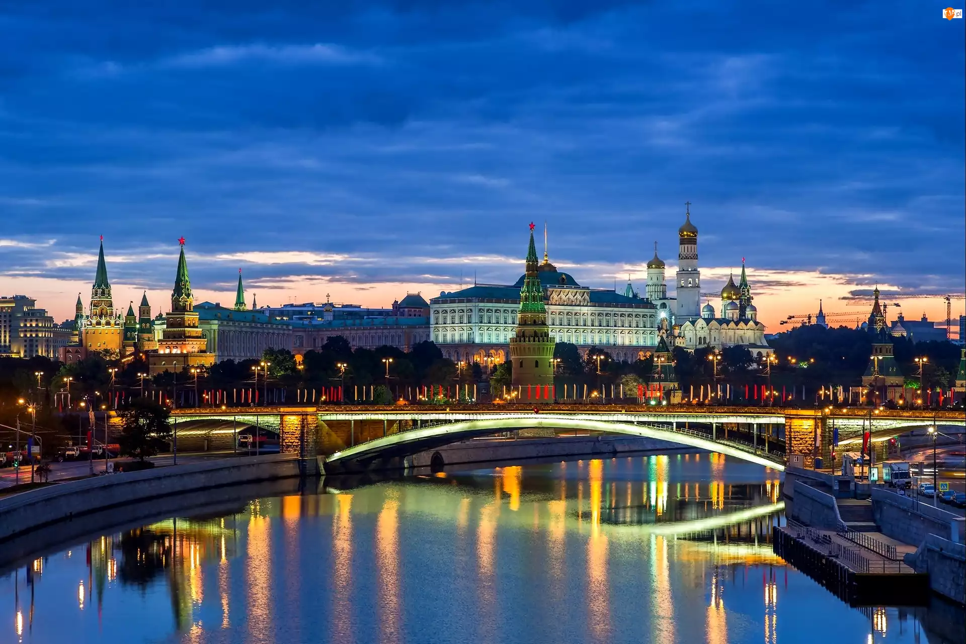 Moskwa, Zdjęcie miasta, Rzeka Most, Świt