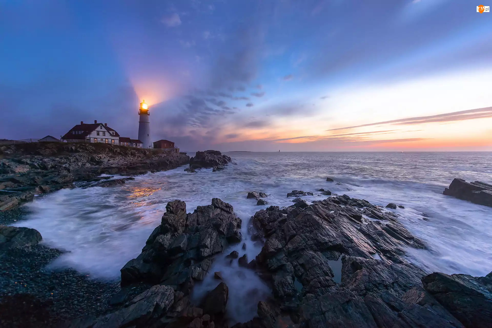Morze, Stany Zjednoczone, Latarnia morska Portland Head Light, Stan Maine, Skały