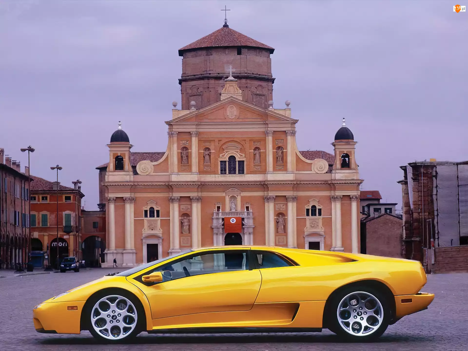 Starówka, Lamborghini Diablo