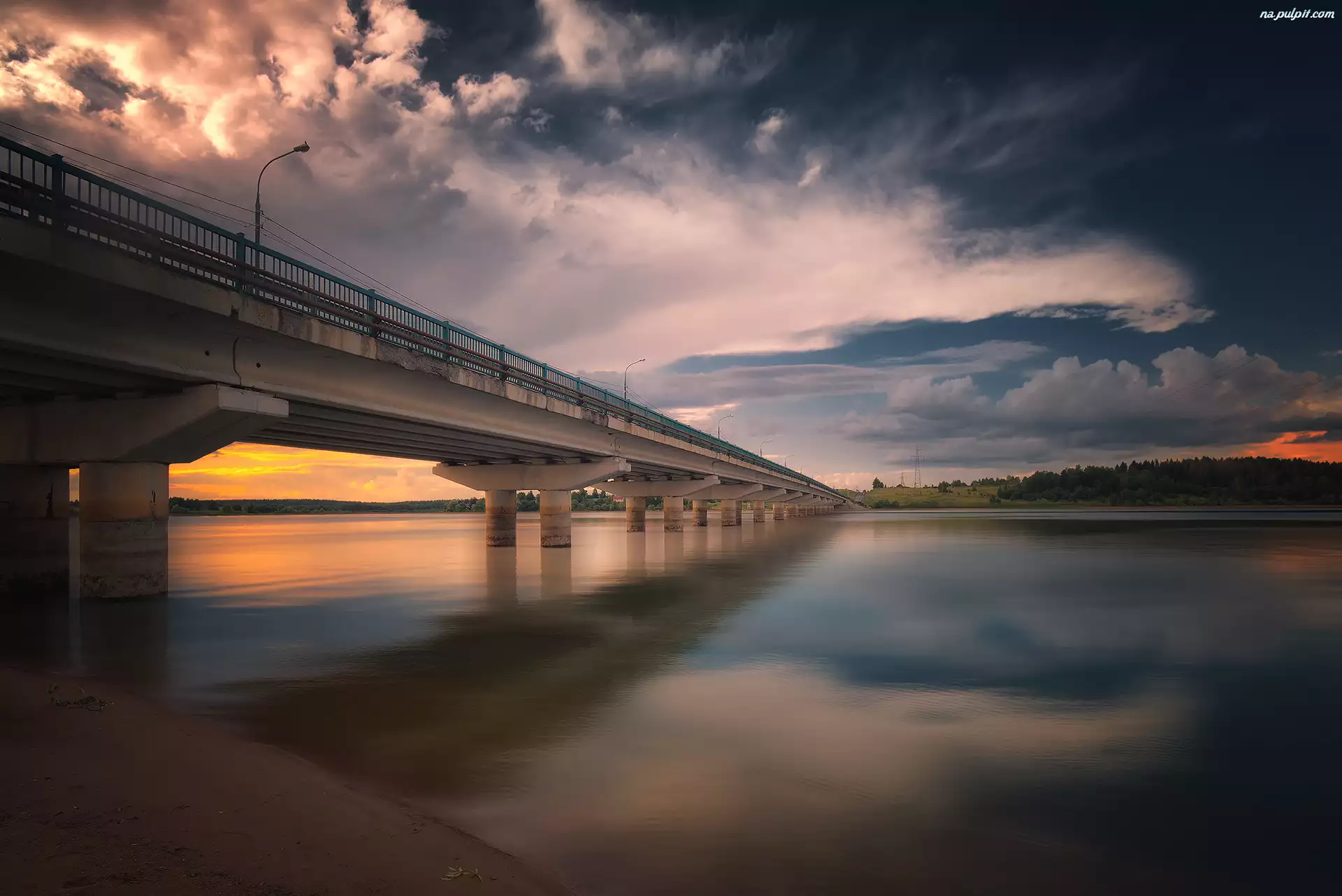 Most, Zachód słońca, Rzeka, Chmury