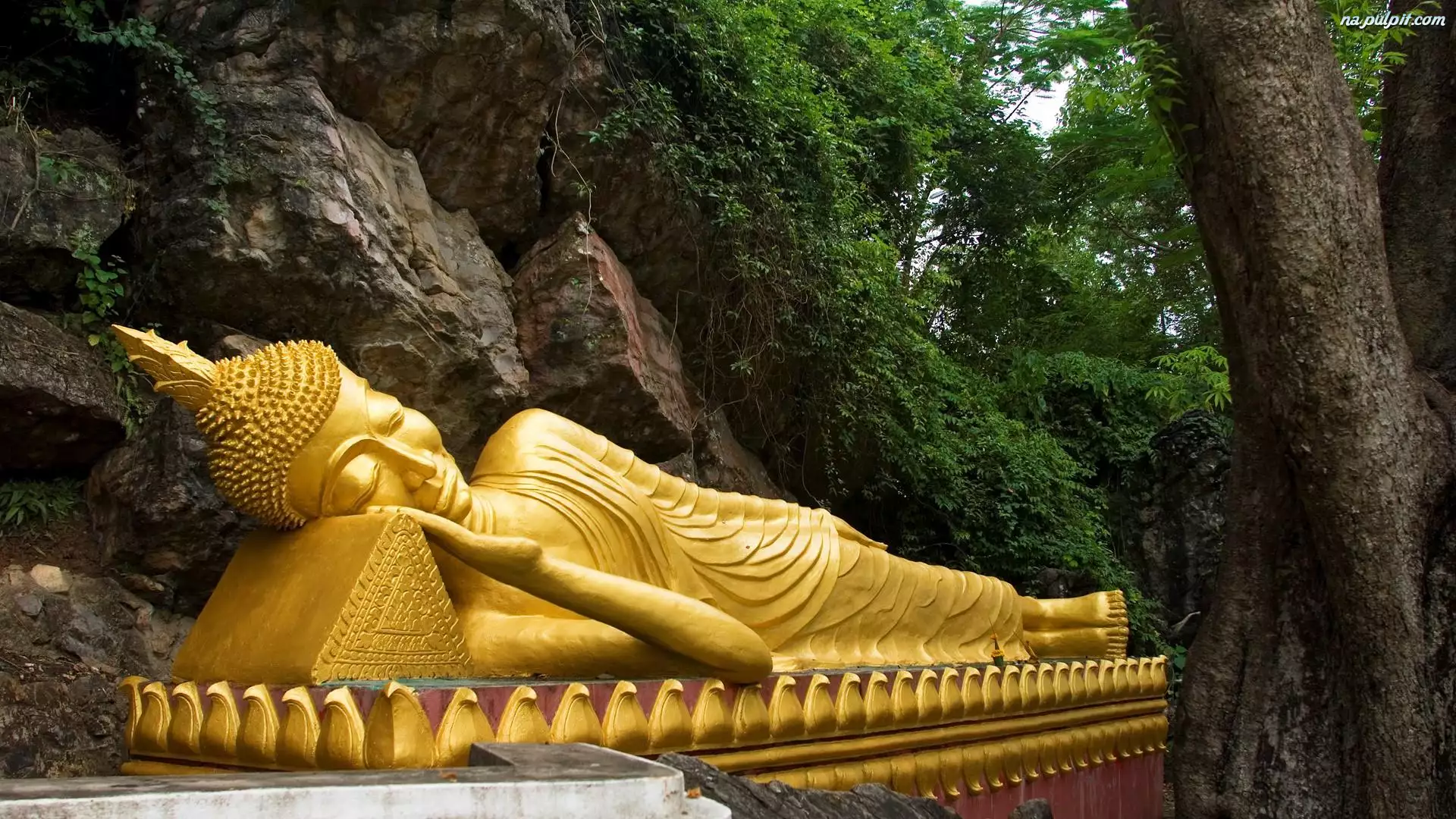 Budda, Laos, Louangphrabang, Posąg
