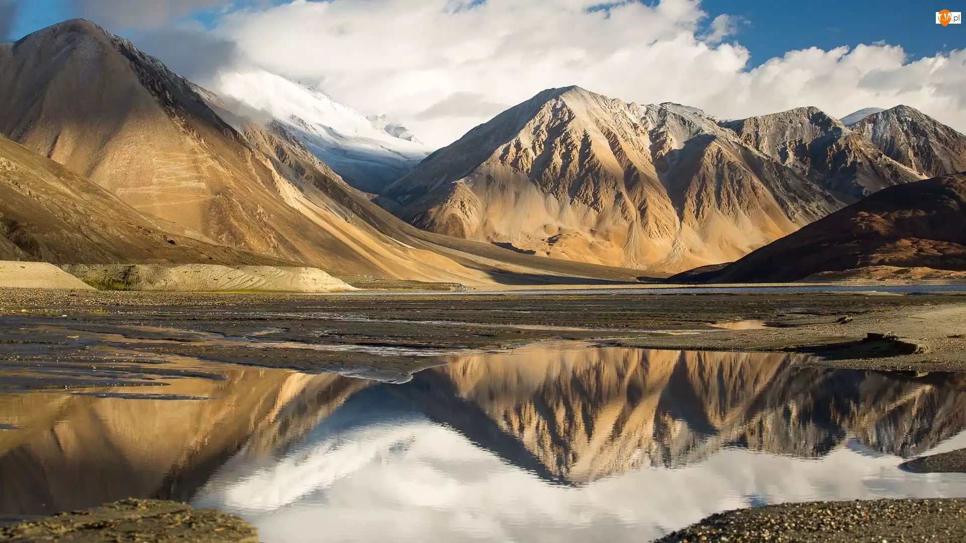 Jezioro Pangong Tso, Himalaje, Tybet, Chiny, Góry
