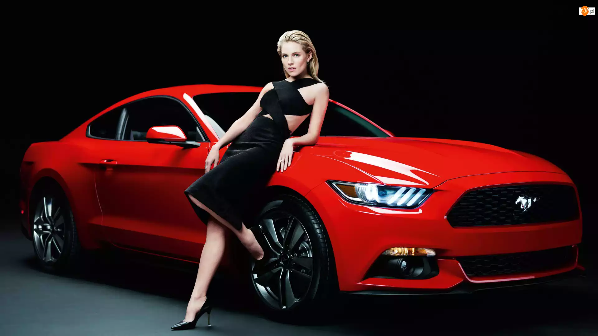 Czerwony, Ford Mustang, Aktorka, 2015, Sienna Miller, Samochód