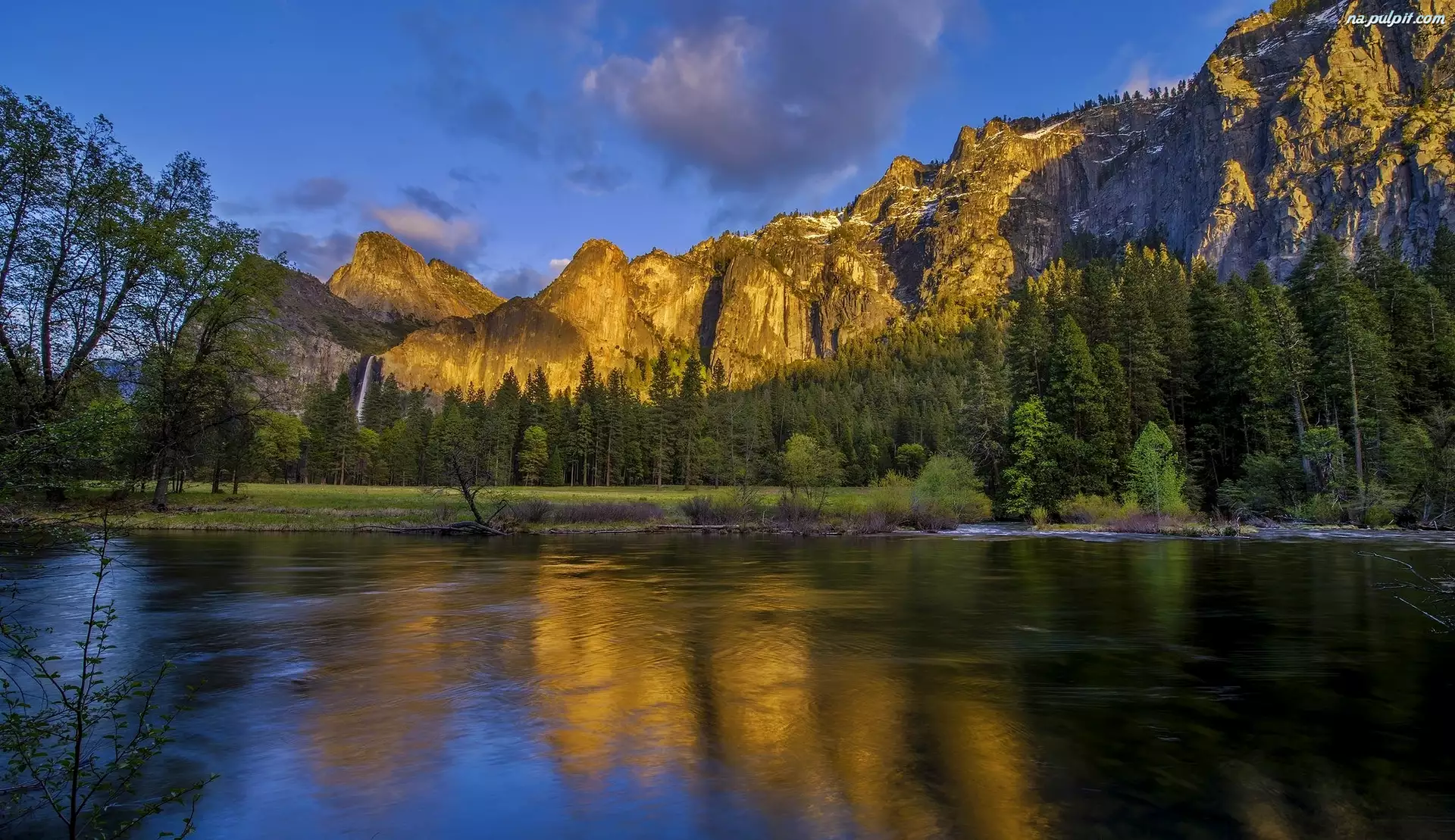 Stan Kalifornia, Stany Zjednoczone, Rzeka Merced, Drzewa, Park Narodowy Yosemite, Góry