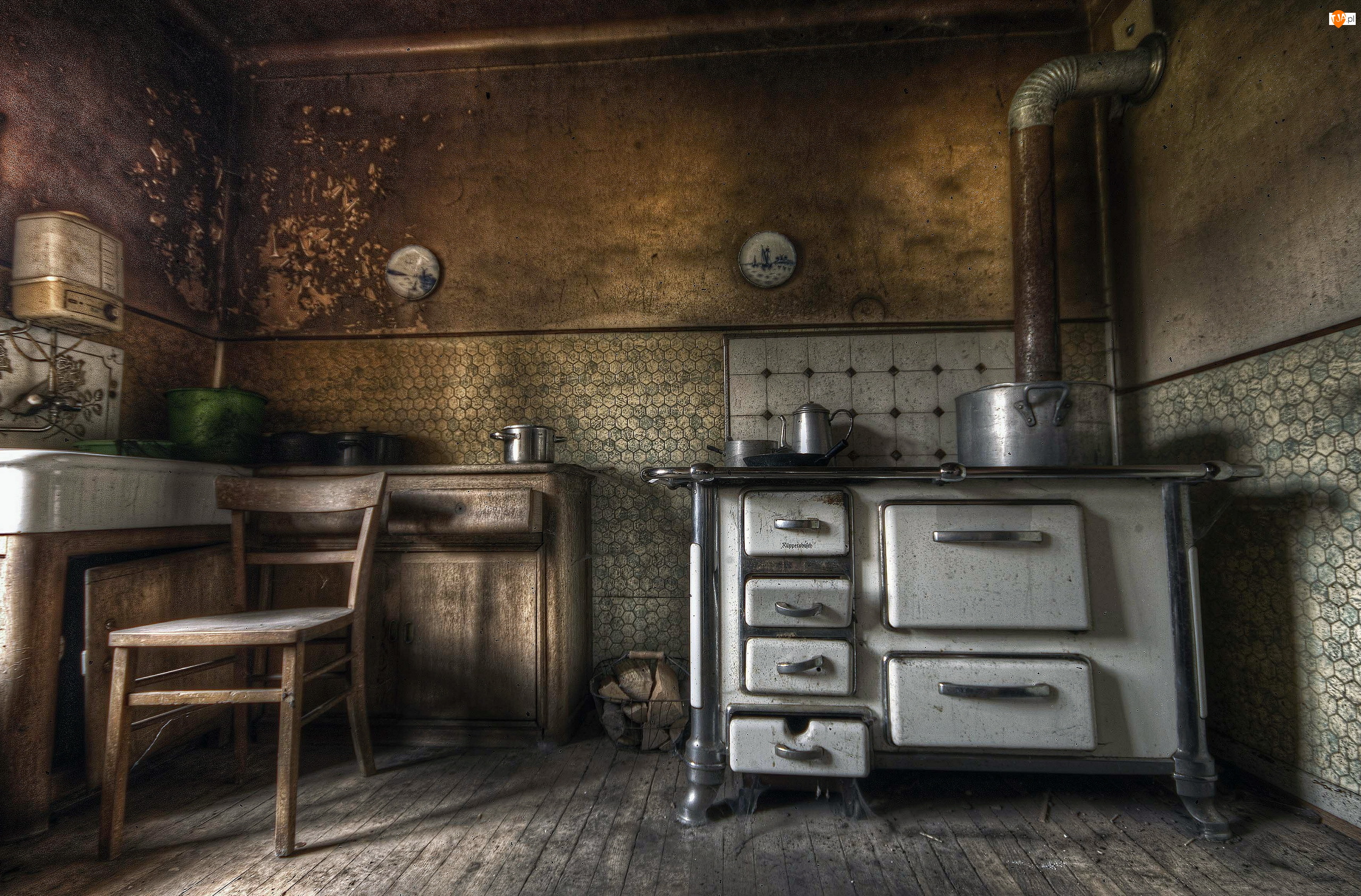 Фон кухня для фотошопа. Старая кухня. Старинный интерьер комнаты. Кухня для фотошопа. Страшная кухня.