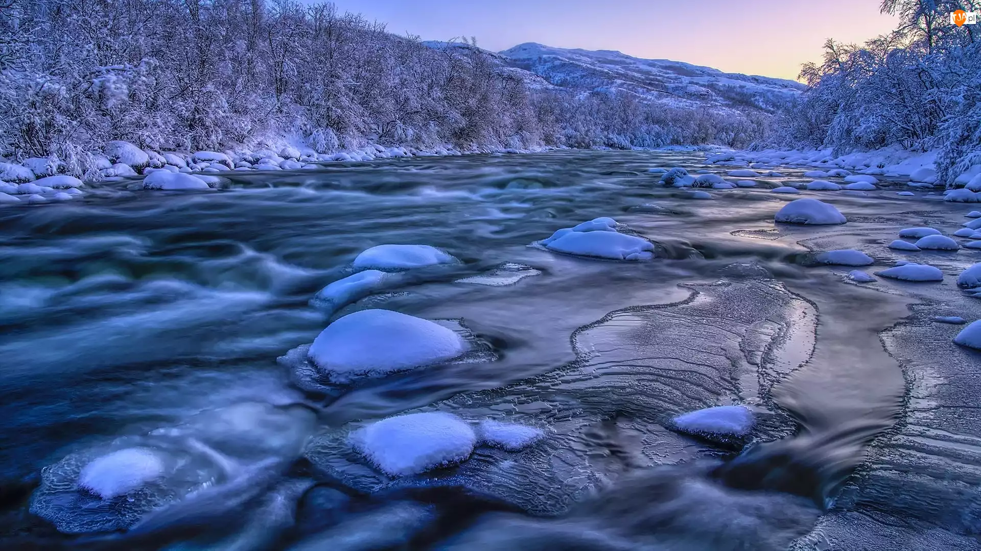 Zima, Rzeka Lakselva, Miasto Porsanger, Norwegia
