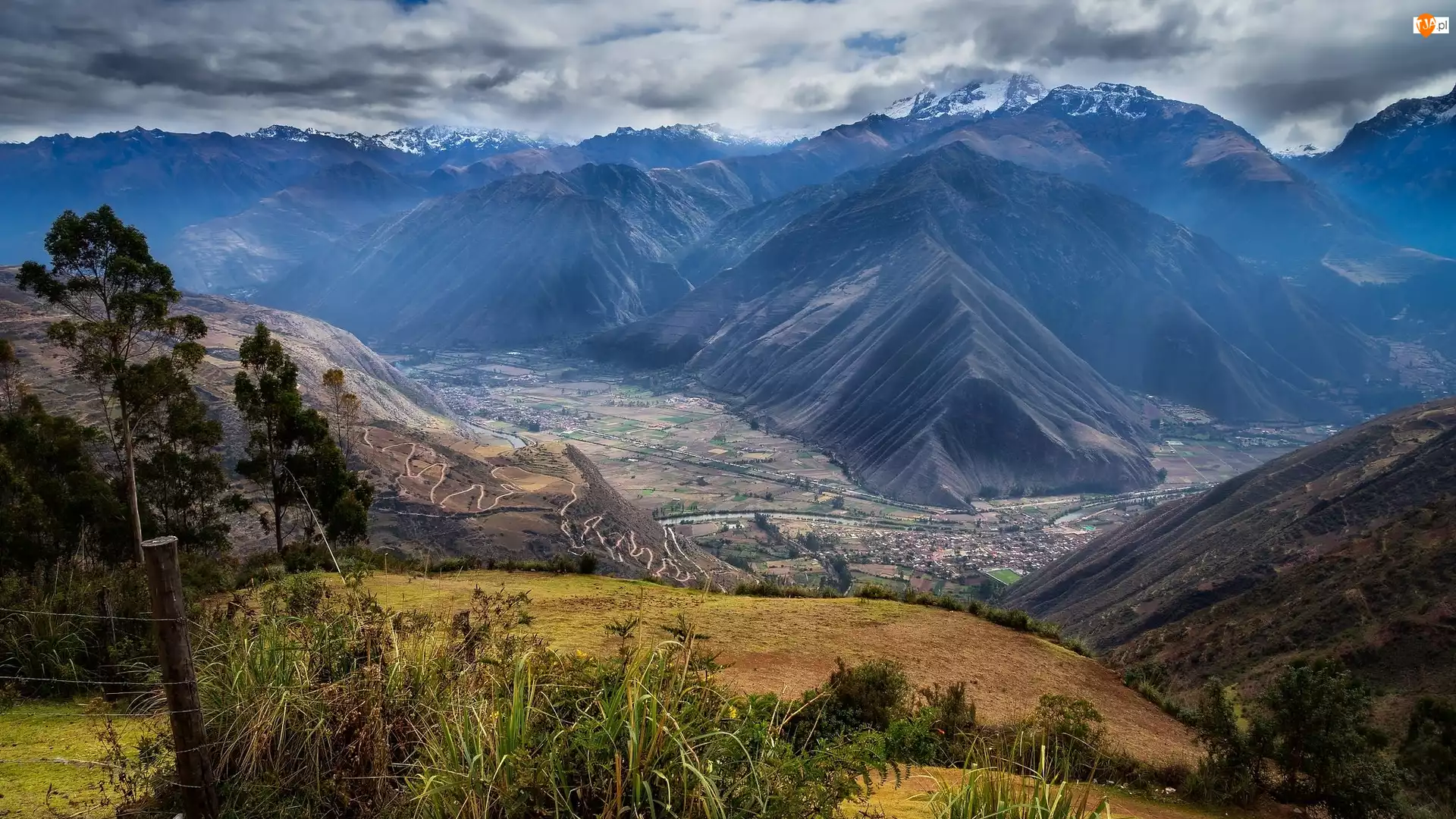Peru, Góry Andy, Święta Dolina Inków, Miasteczko Urubamba