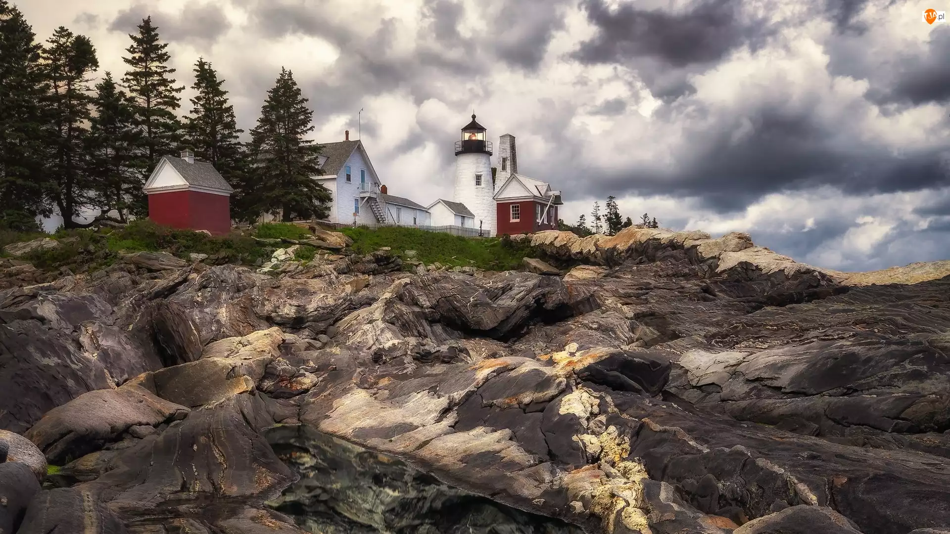 Skały, Latarnia morska Pemaquid Point Lighthouse Park, Miasto Bristol, Stany Zjednoczone, Chmury, Stan Maine