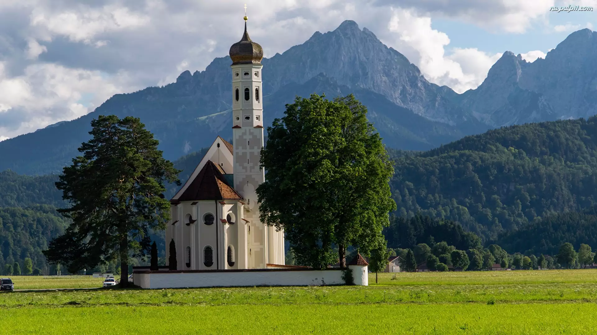 Miejscowość Schwangau, Kościół, Las, Bawaria, Eglise Saint Coloman, Drzewa, Niemcy, Góry Alpy