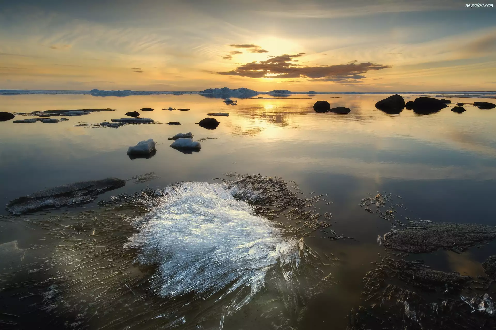 Duże Jezioro W Rosji Krzyżówka Jezioro zaporowe Zbiornik Rybiński w Rosji