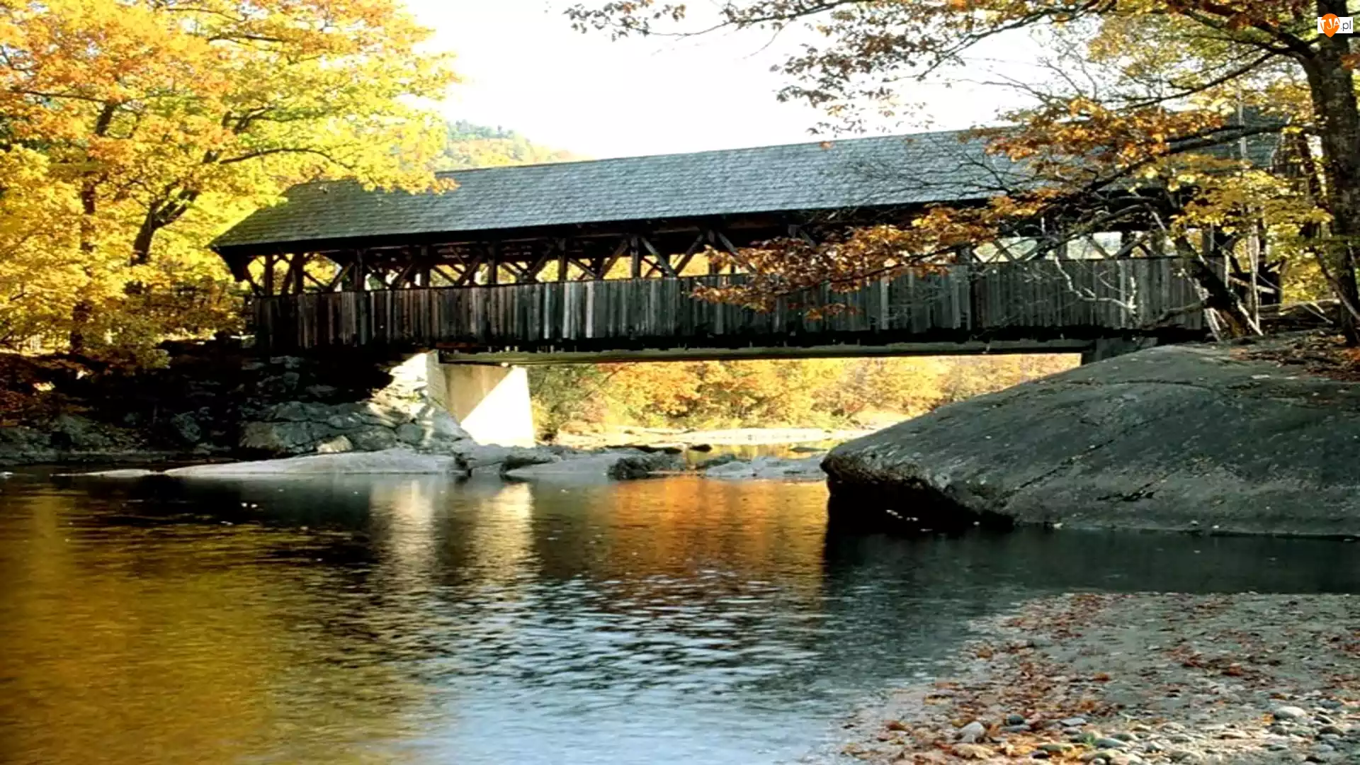Jesień, Drewniany Most, rzeczka