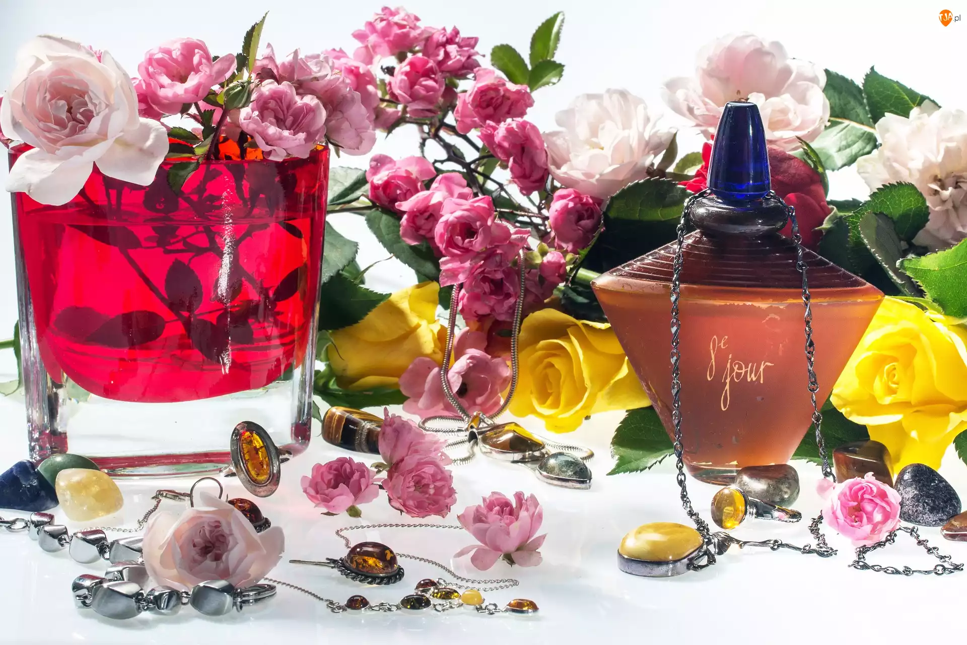 Perfumy, Biżuteria, Kwiaty, Róże