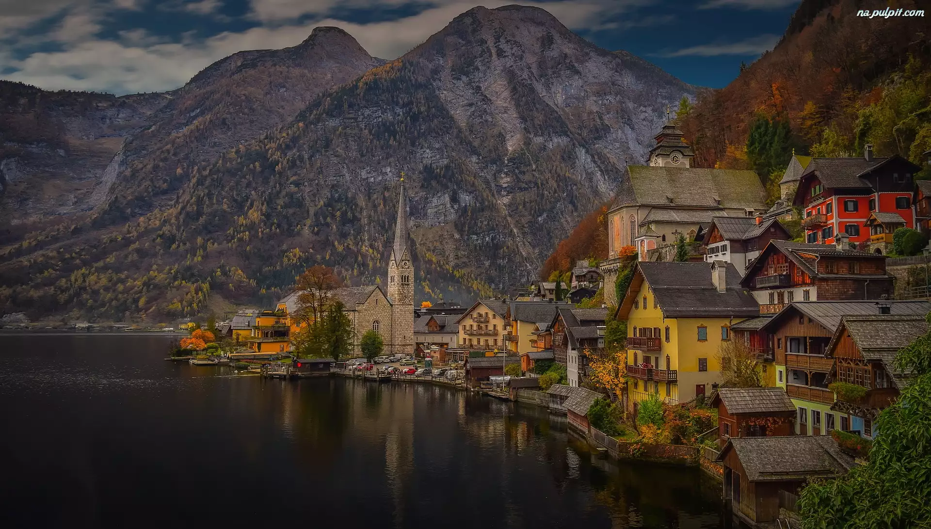 Hallstatt, Miasteczko, Góry, Austria, Jezioro Hallstattersee, Alpy Salzburskie
